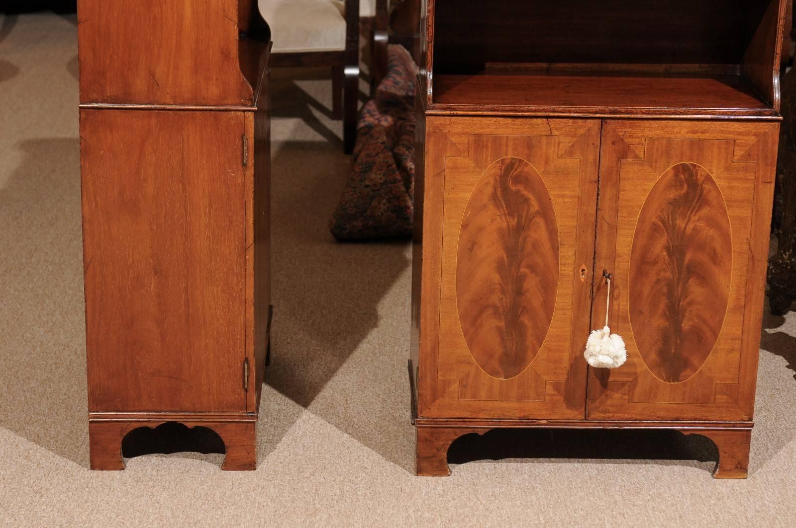Pair of 19th Century English Regency Style Mahogany Bookcases For Sale 2