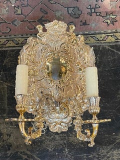 Paar englische versilberte Bronze-Wandleuchter des 19. Jahrhunderts über Bronze, 2 Lichter