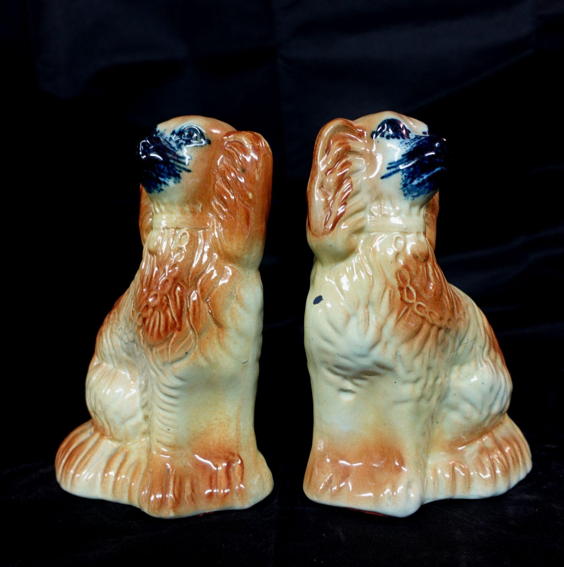 Pair of 19th Century English Staffordshire Dogs Figurines For Sale 3
