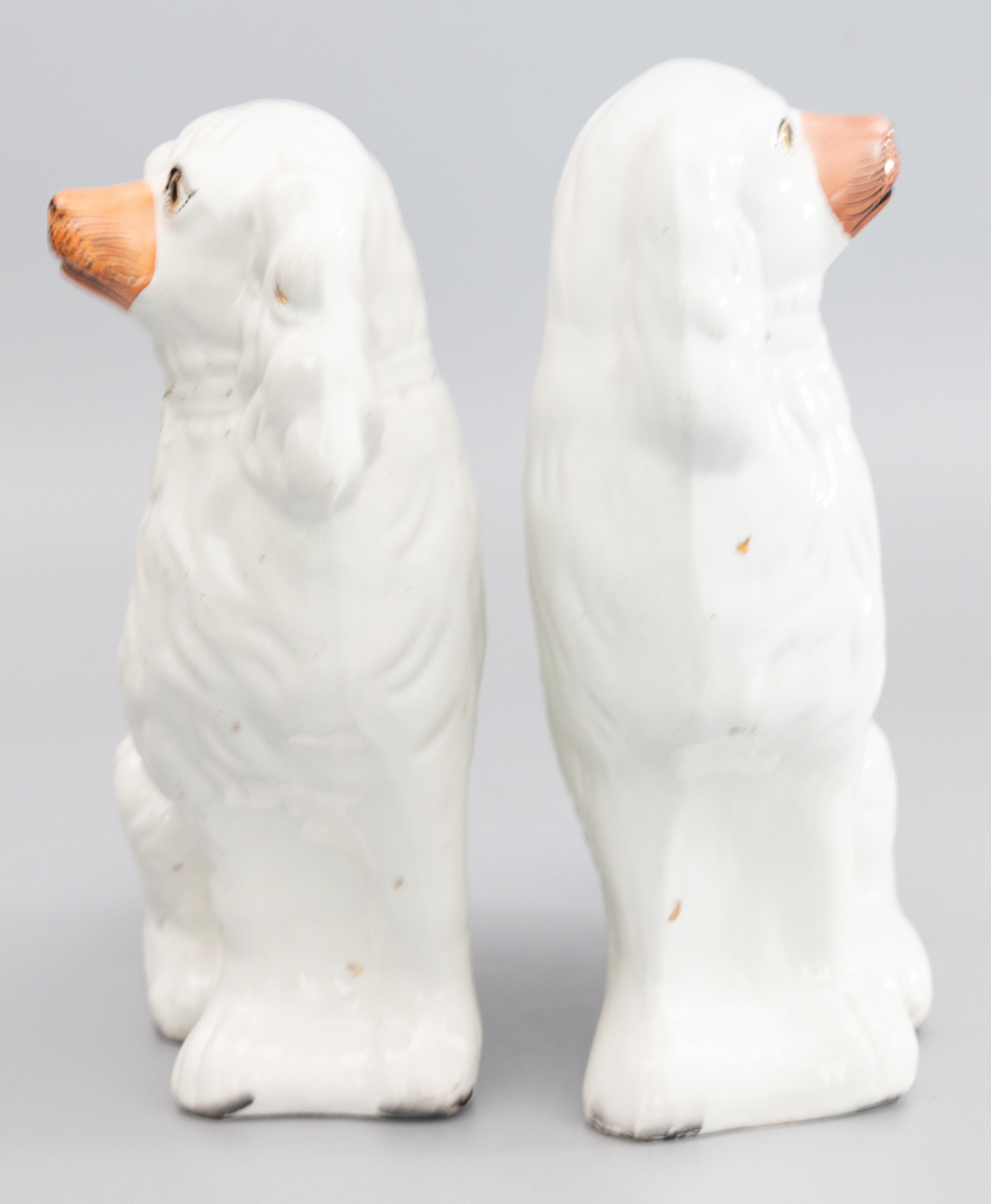 Hand-Painted Pair of 19th Century English Staffordshire Spaniel Dogs Figurines For Sale