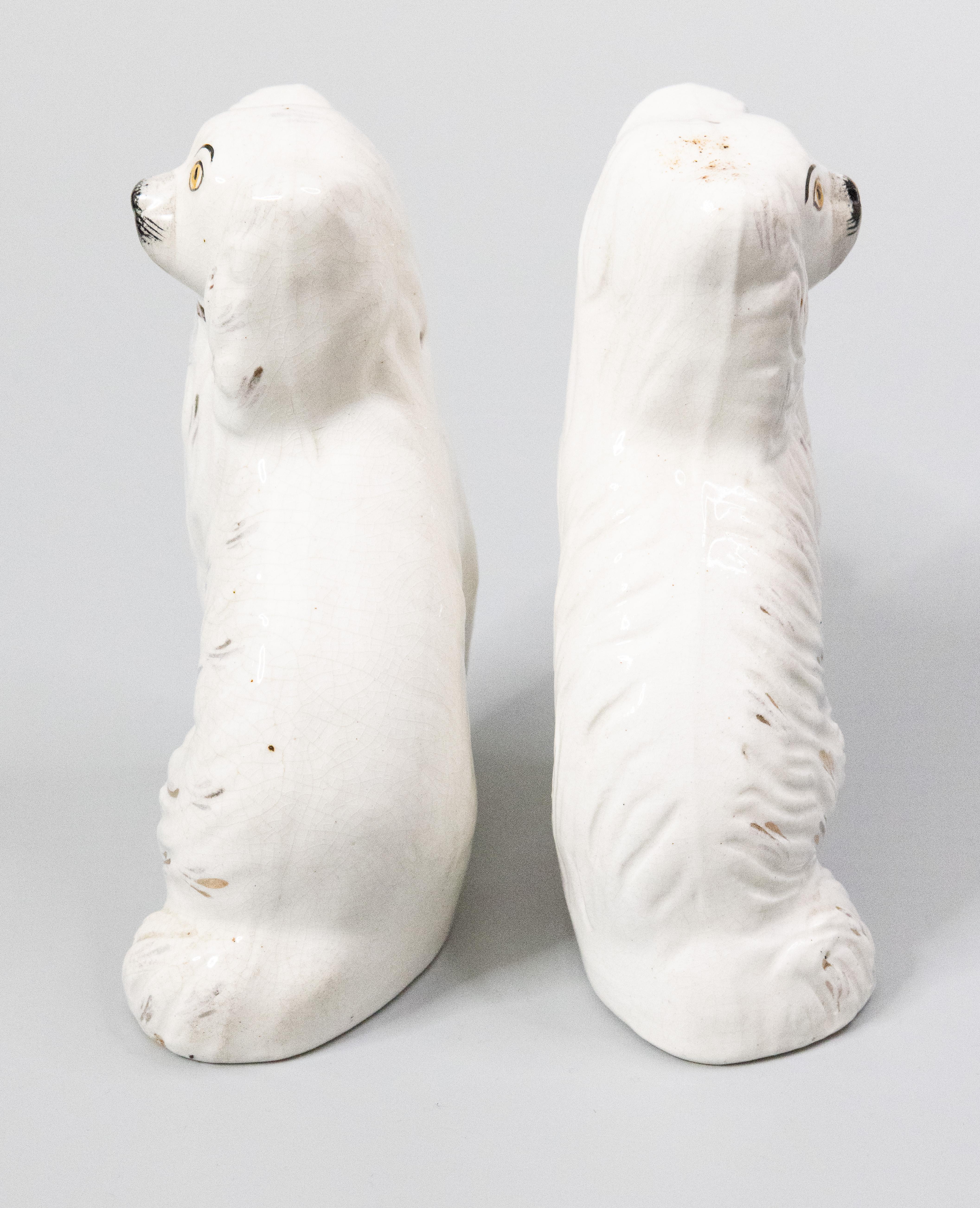 Pair of 19th Century English Staffordshire Spaniel Dogs Figurines 1