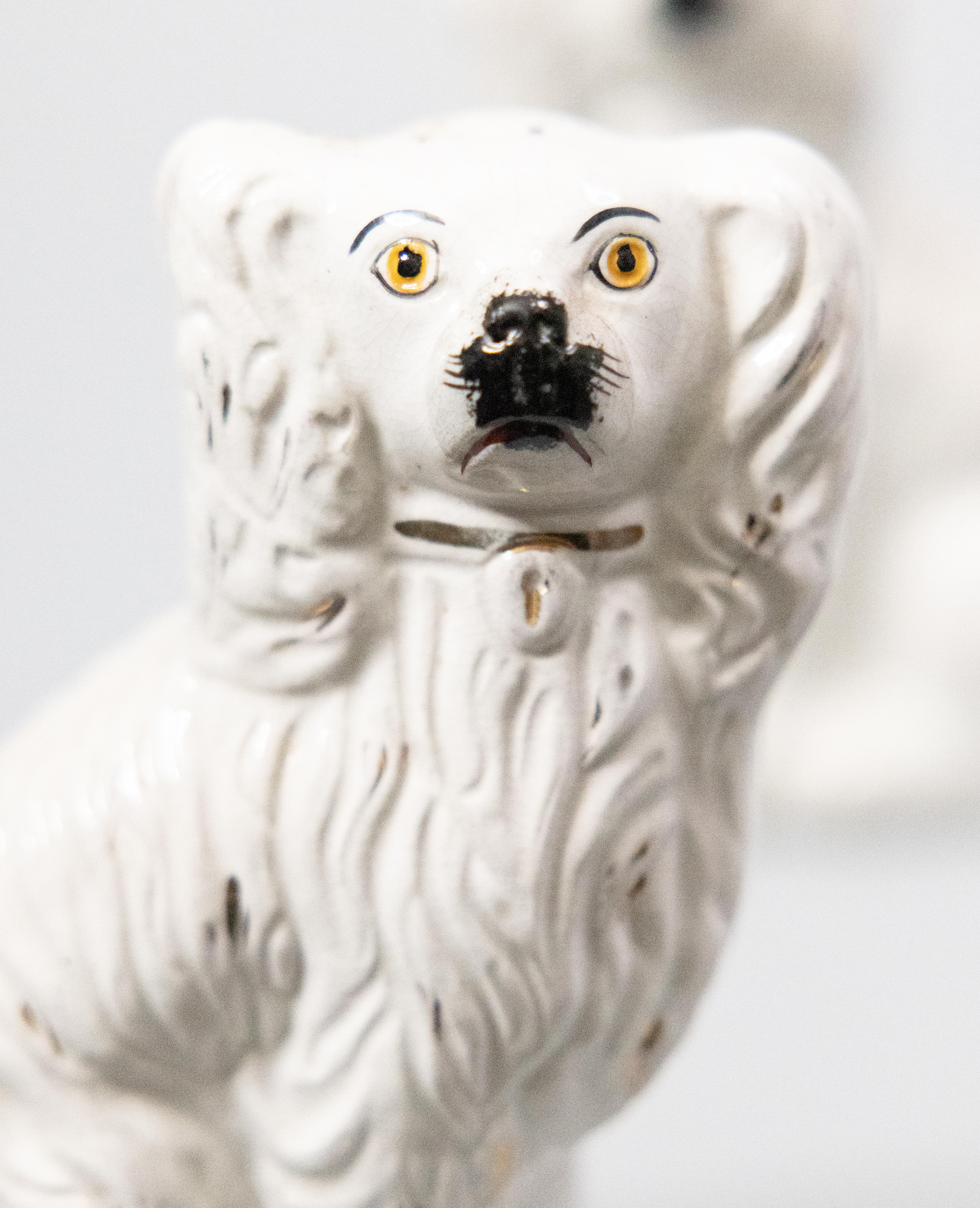 Pair of 19th Century English Staffordshire Spaniel Dogs Figurines 2