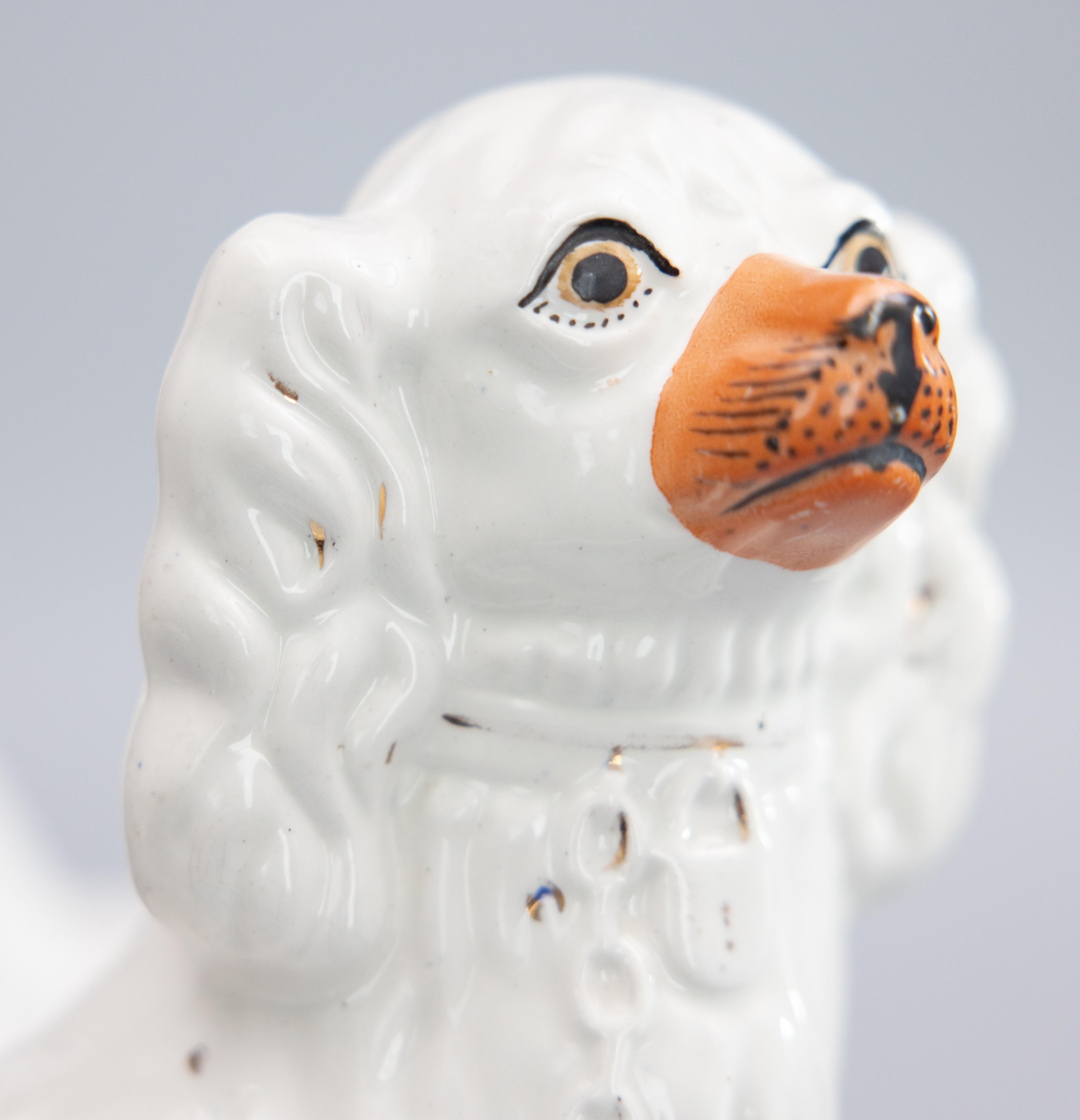 Pair of 19th Century English Staffordshire Spaniel Dogs Figurines For Sale 2