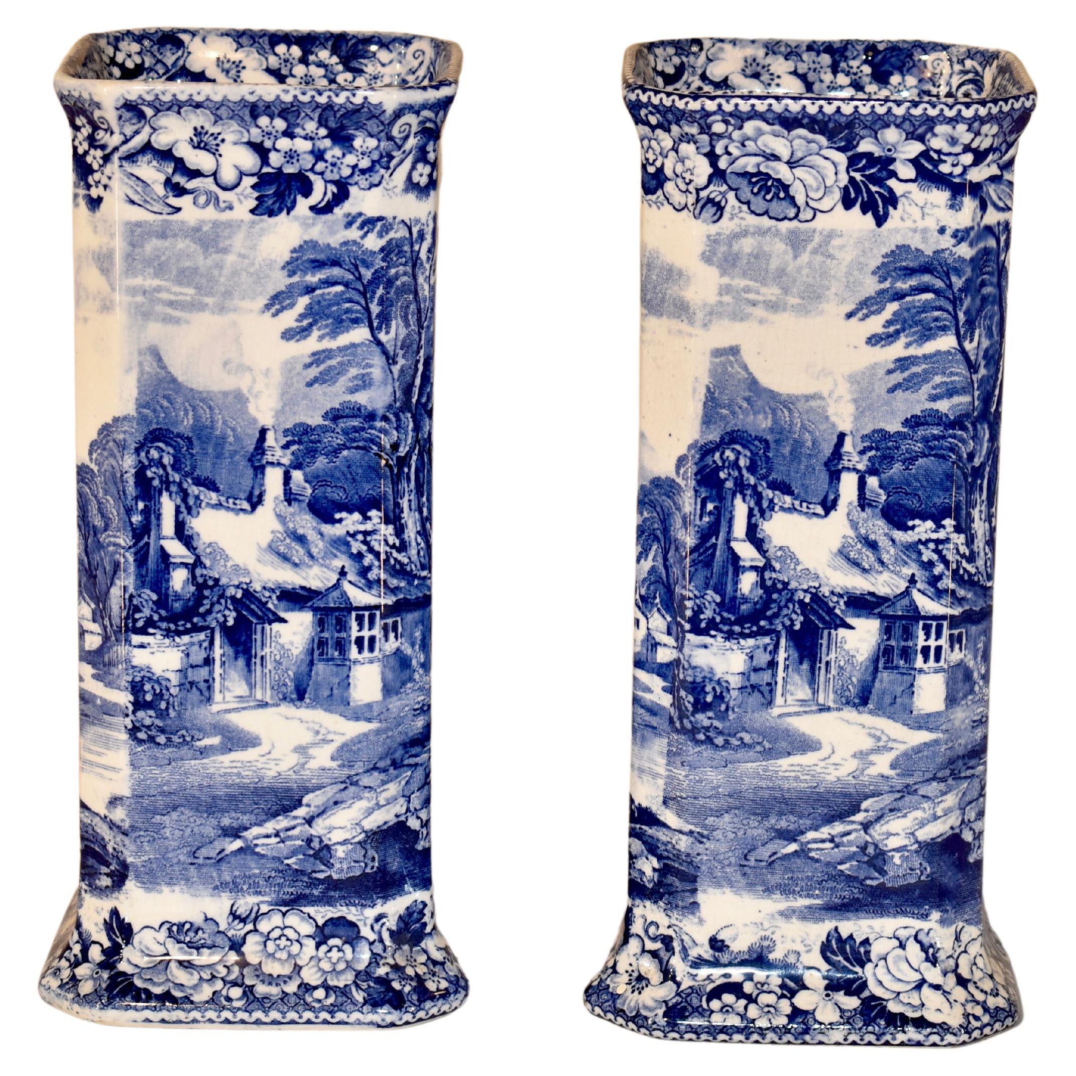 Paar englische Vasen des 19. Jahrhunderts