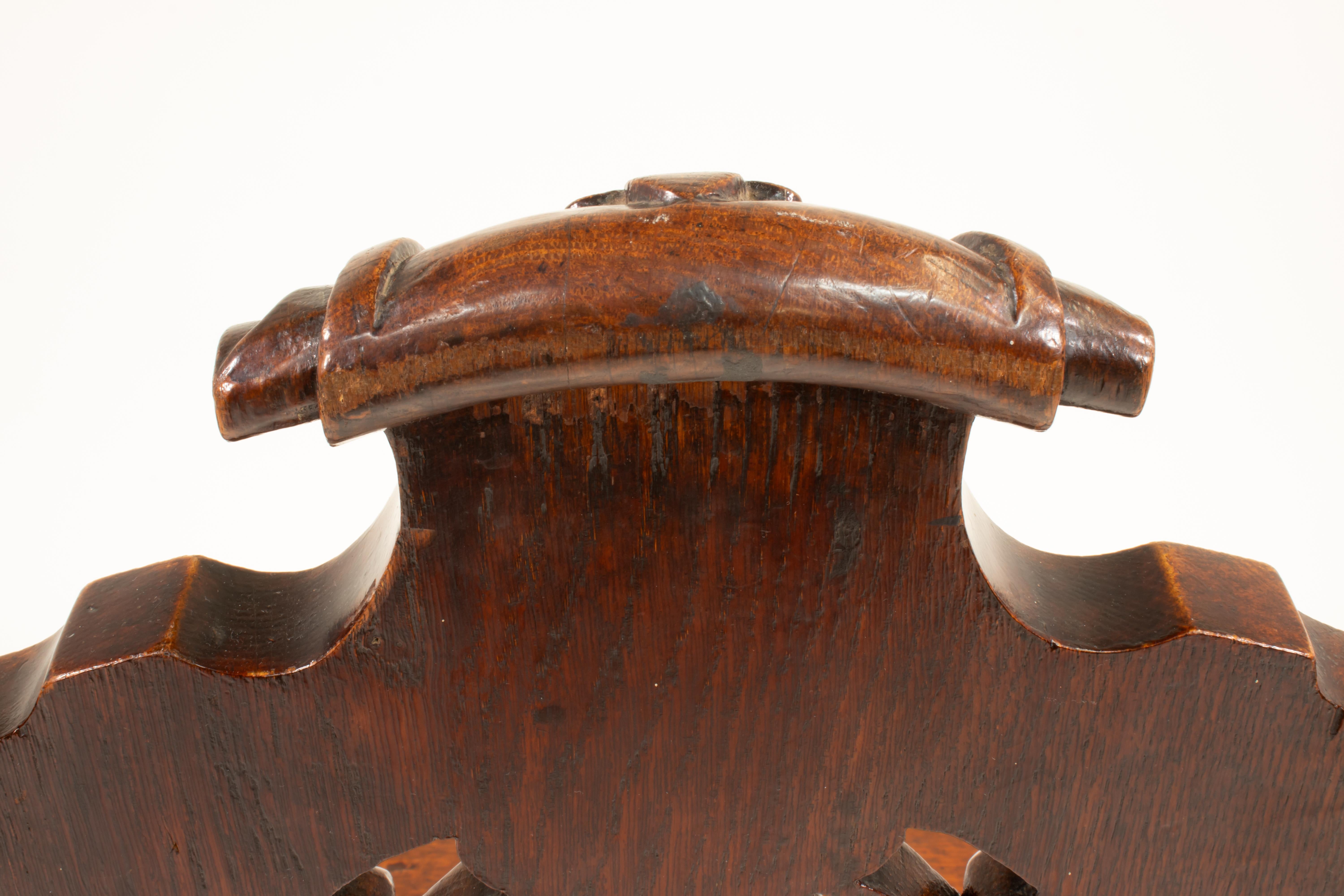 Paar englische viktorianische Mahagoni-Sessel der Gotik des 19. im Angebot 10