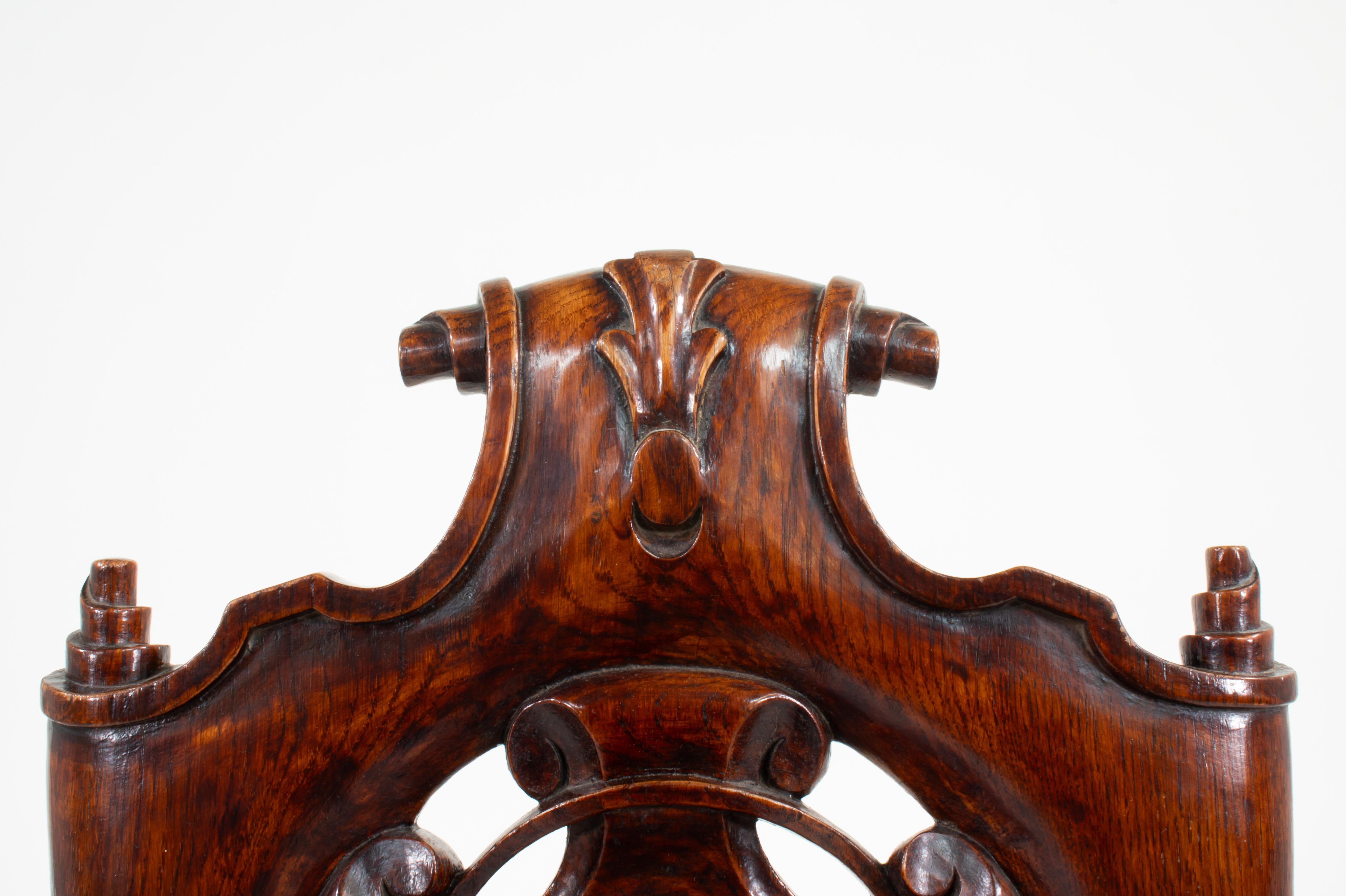 Paar englische viktorianische Mahagoni-Sessel der Gotik des 19. im Angebot 2