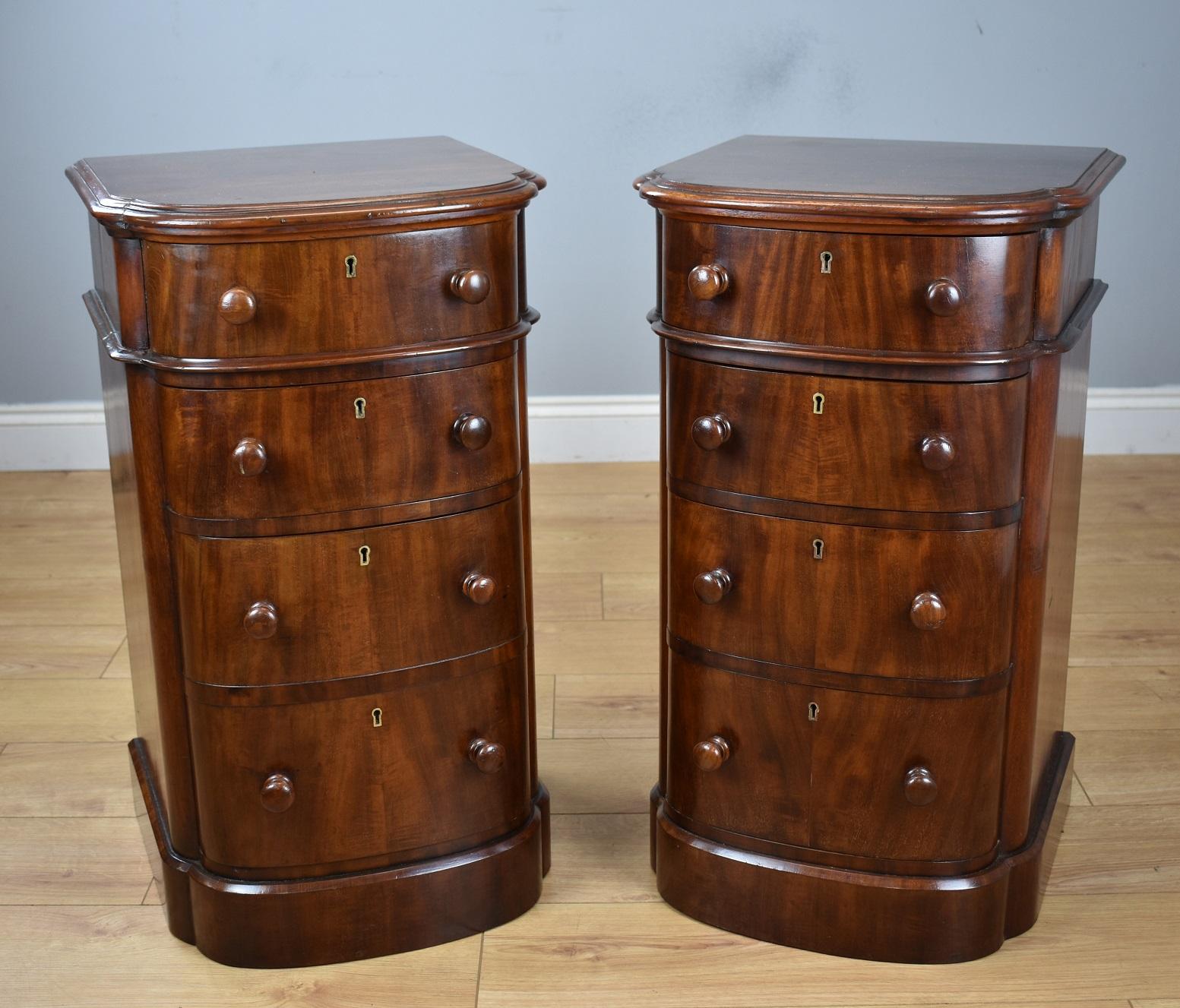 Pair of 19th Century English Victorian Mahogany Bow Front Chests 2