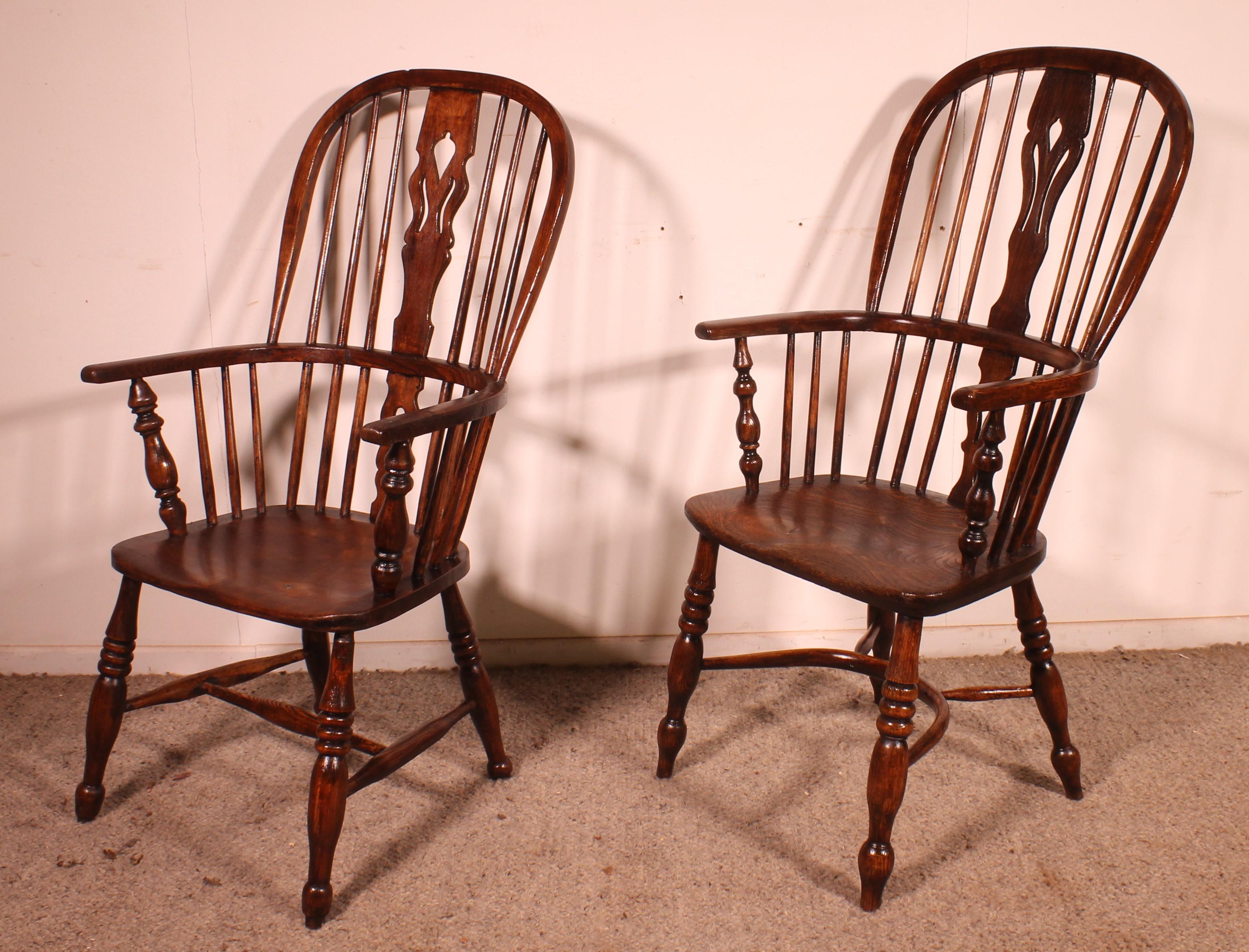 Paire de fauteuils Windsor anglais du 19e siècle en vente 3