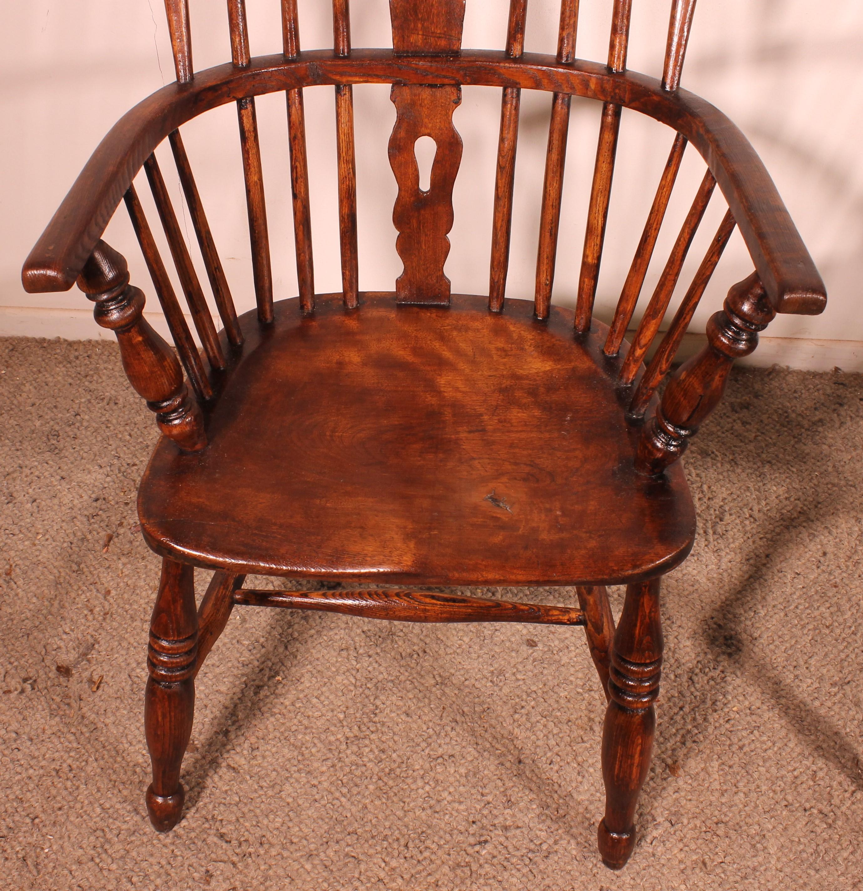 Paire de fauteuils Windsor anglais du 19e siècle en vente 4