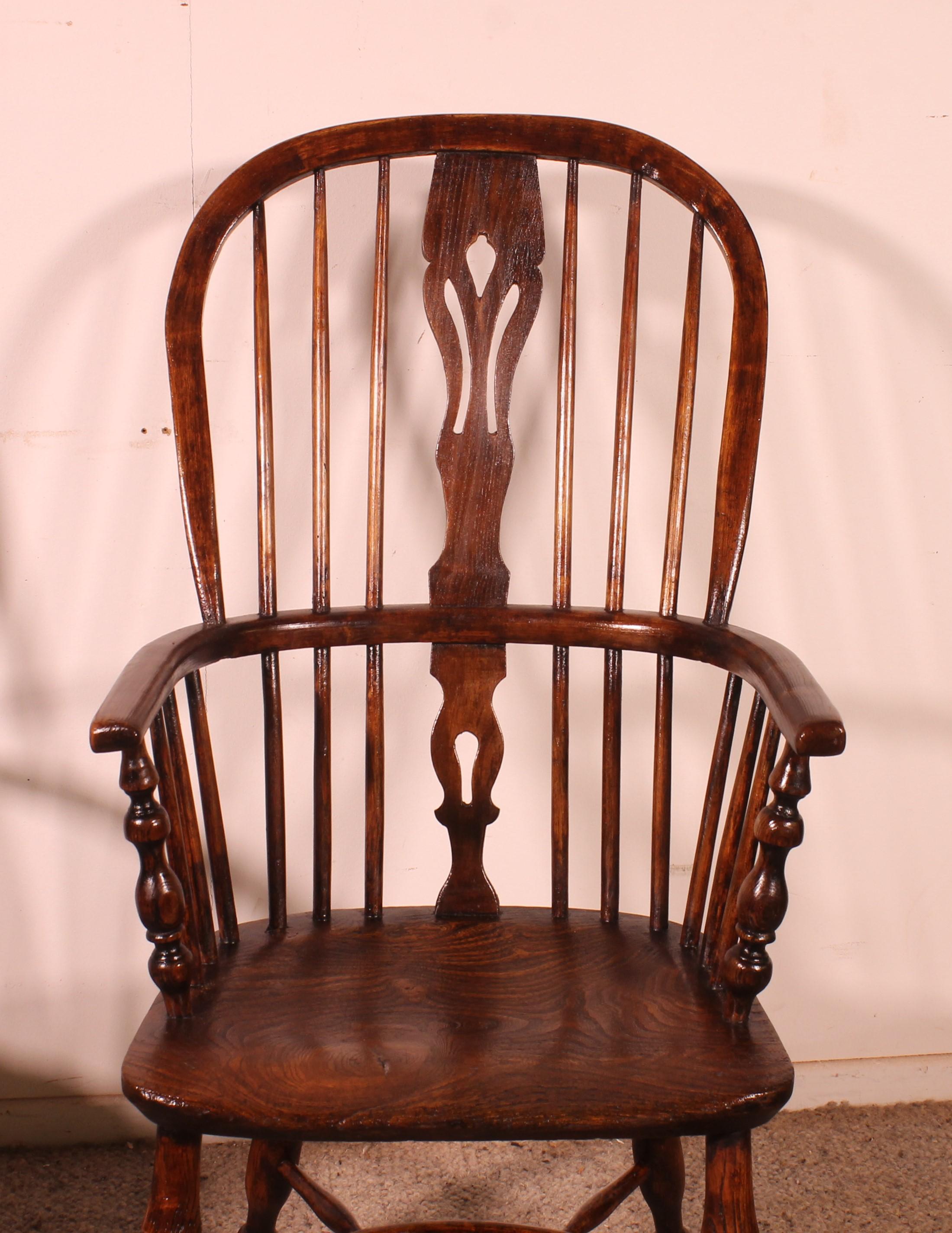 Paire de fauteuils Windsor anglais du 19e siècle Bon état - En vente à Brussels, Brussels