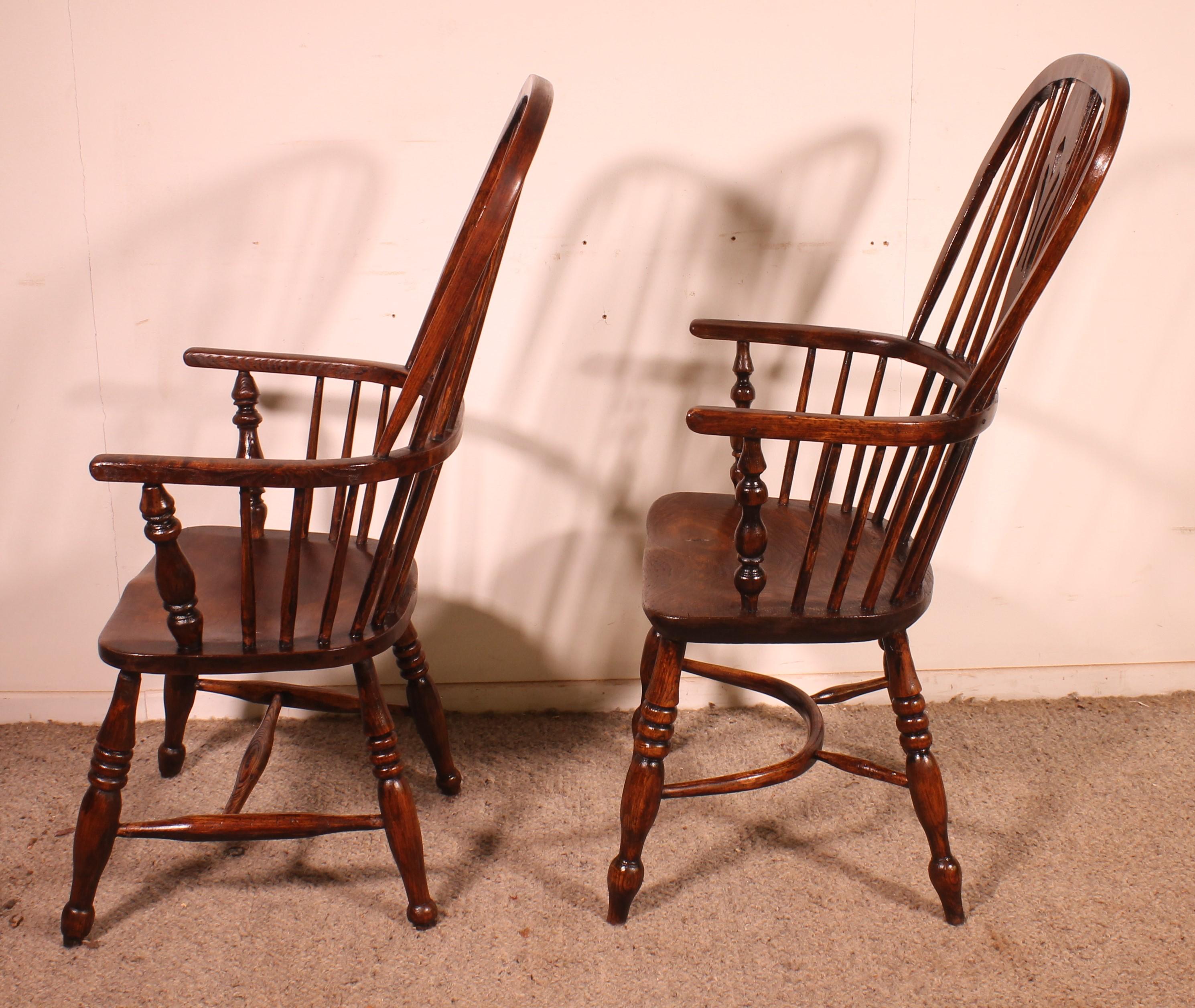 Paire de fauteuils Windsor anglais du 19e siècle en vente 2