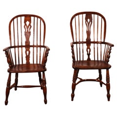 Paar englische Windsor-Sessel aus dem 19.