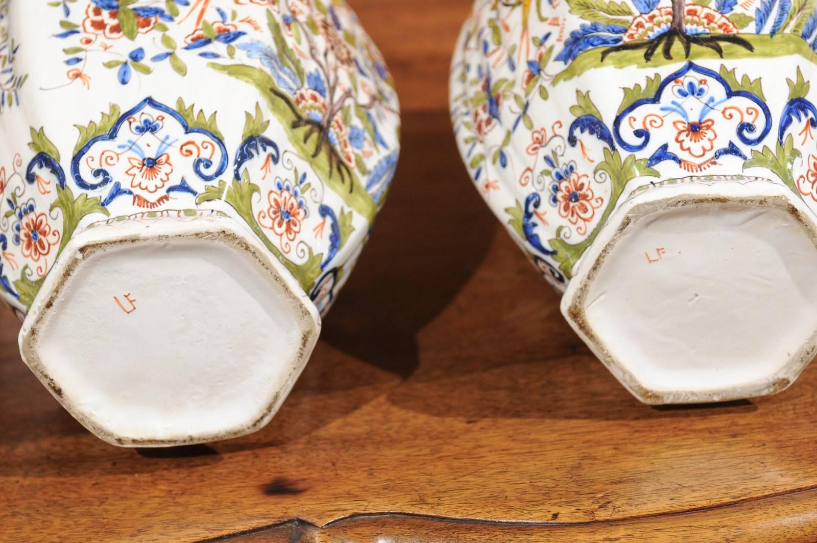 Pair of 19th Century Faience Jars with Lids from Devres, France For Sale 8