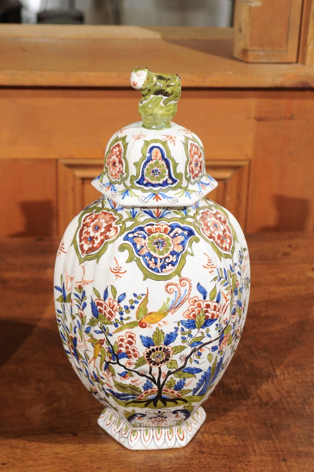 Pair of 19th Century Faience Jars with Lids from Devres, France For Sale 1