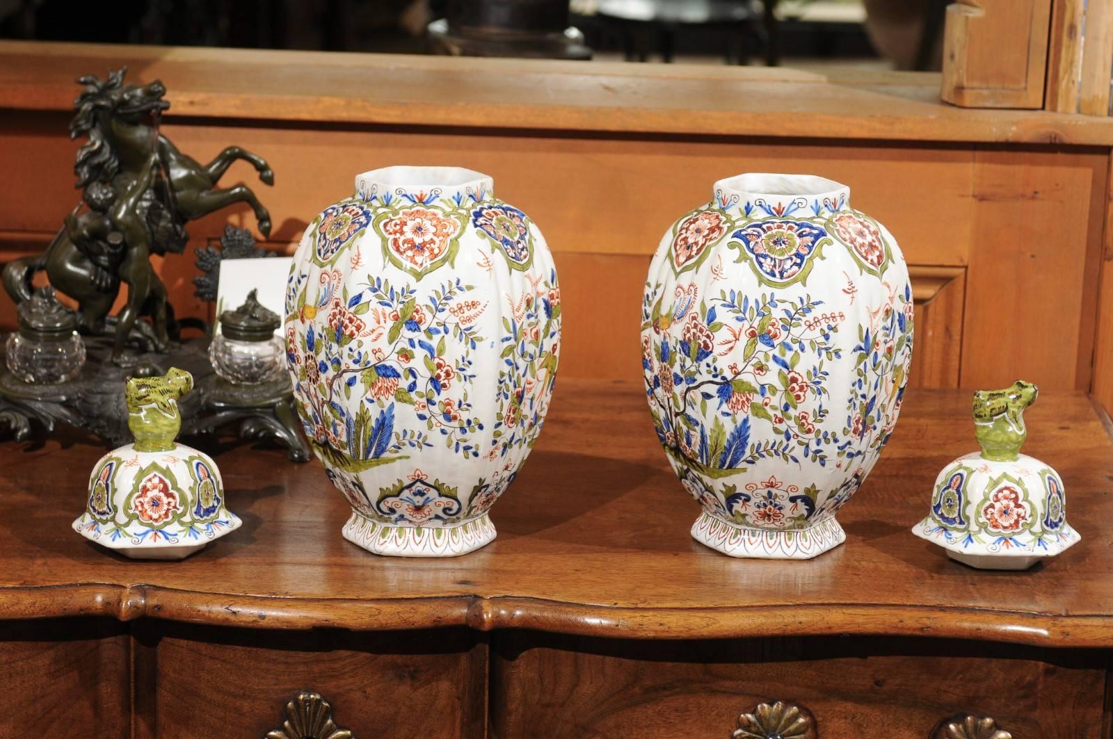Pair of 19th Century Faience Jars with Lids from Devres, France For Sale 4