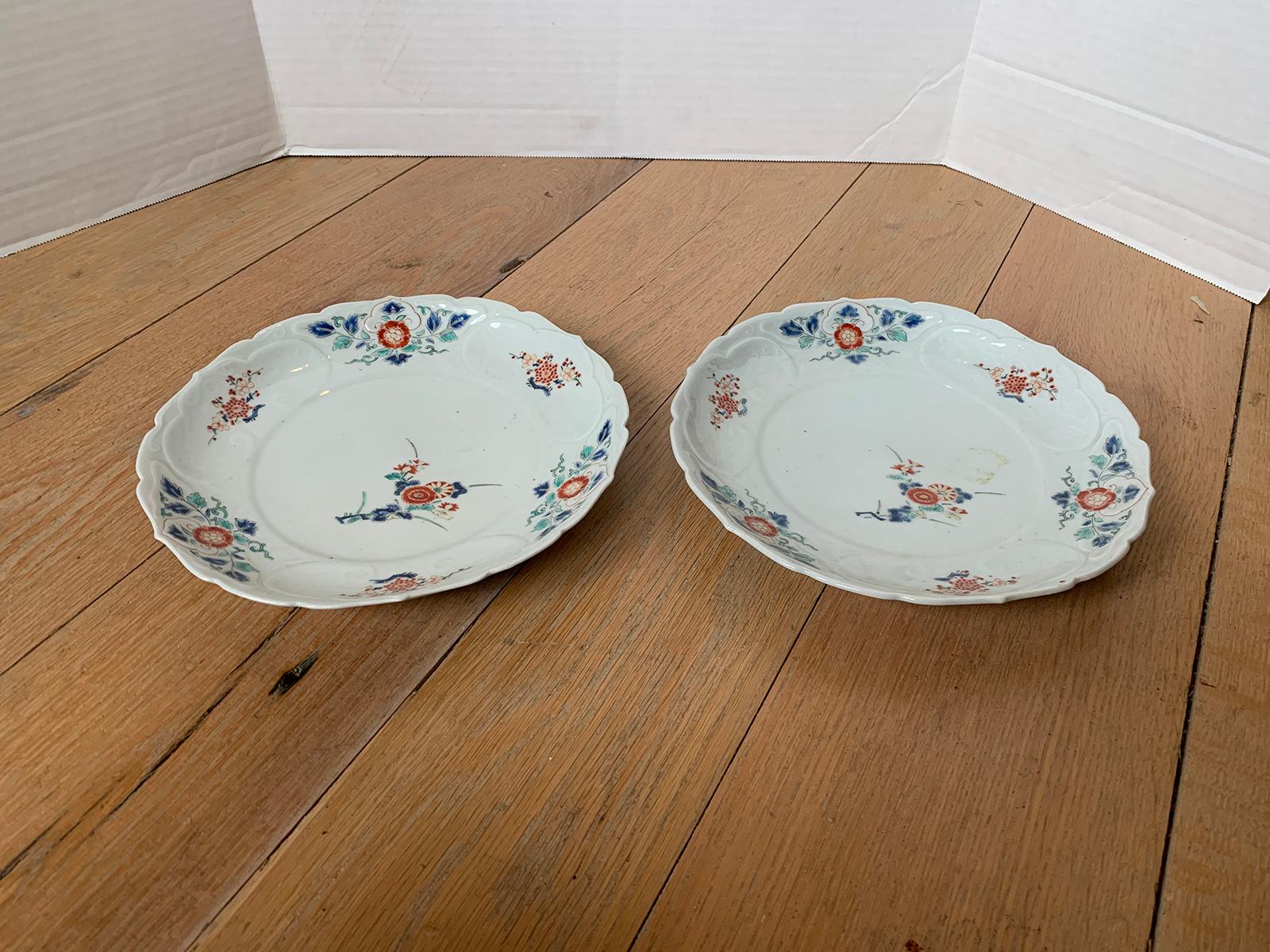Pair of 19th Century Floral Round Porcelain Plates with Scalloped Edge, Unmarked For Sale 1