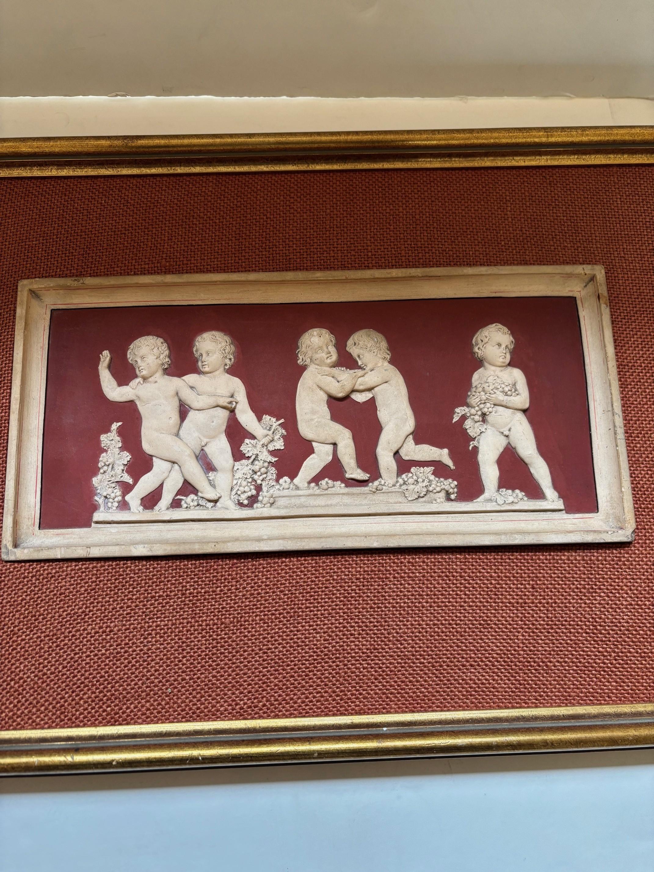 Pair of 19th Century Framed Neoclassical Plaque by Danish Artist Peter Ipsen im Zustand „Gut“ im Angebot in Los Angeles, CA