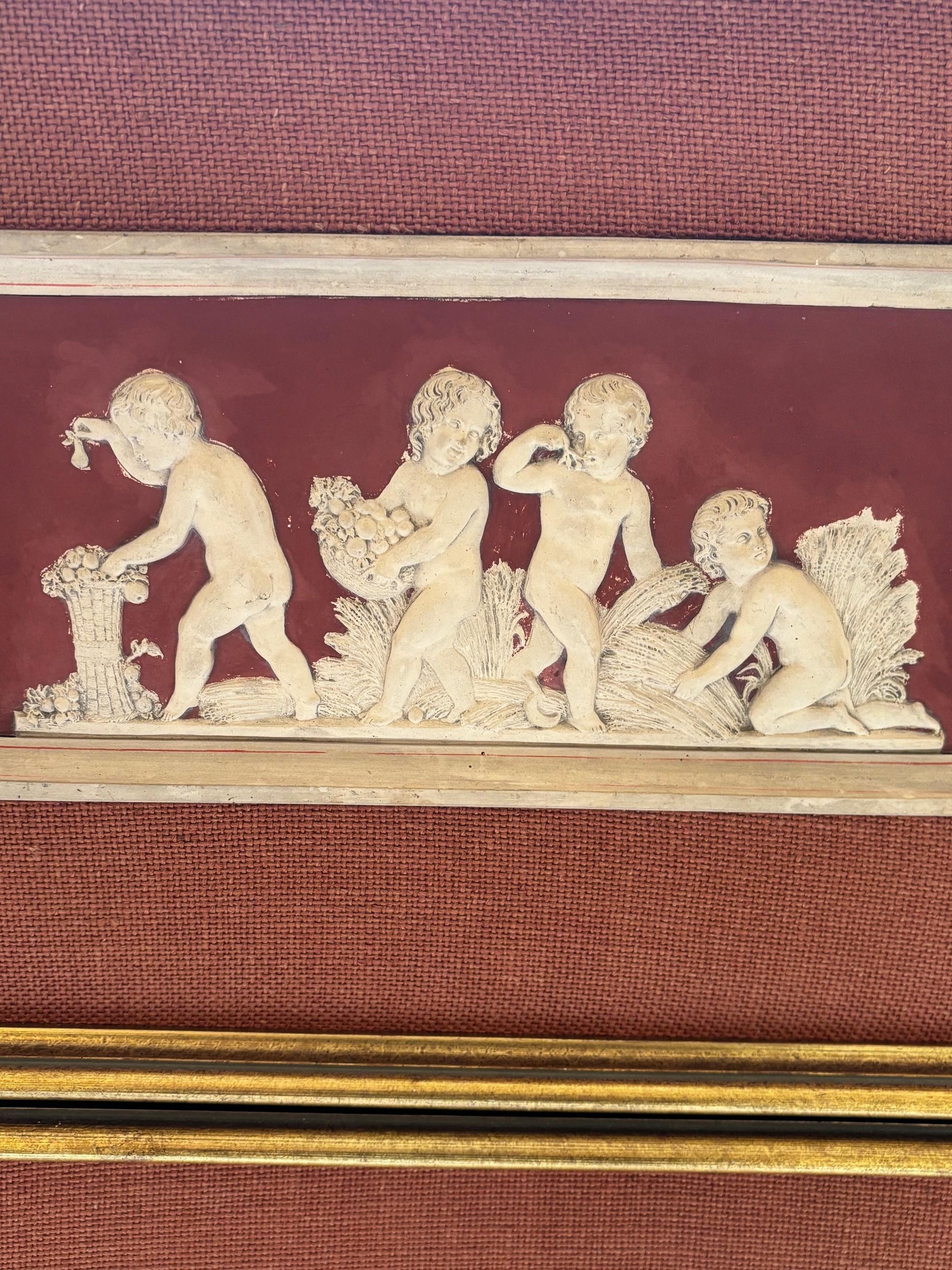 Pair of 19th Century Framed Neoclassical Plaque by Danish Artist Peter Ipsen im Angebot 1