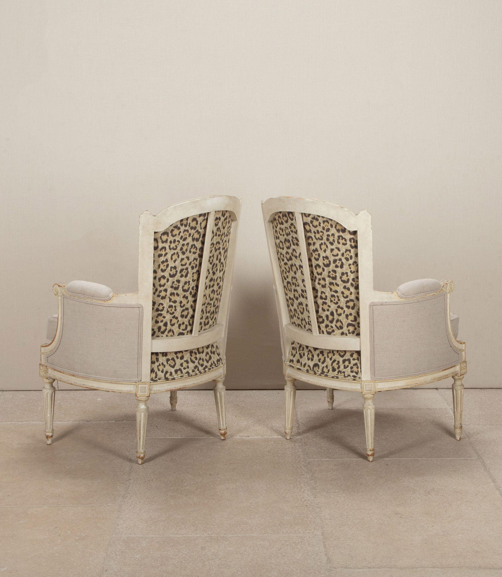 Français Paire de fauteuils français du 19ème siècle à la manière de Louis XVI en vente