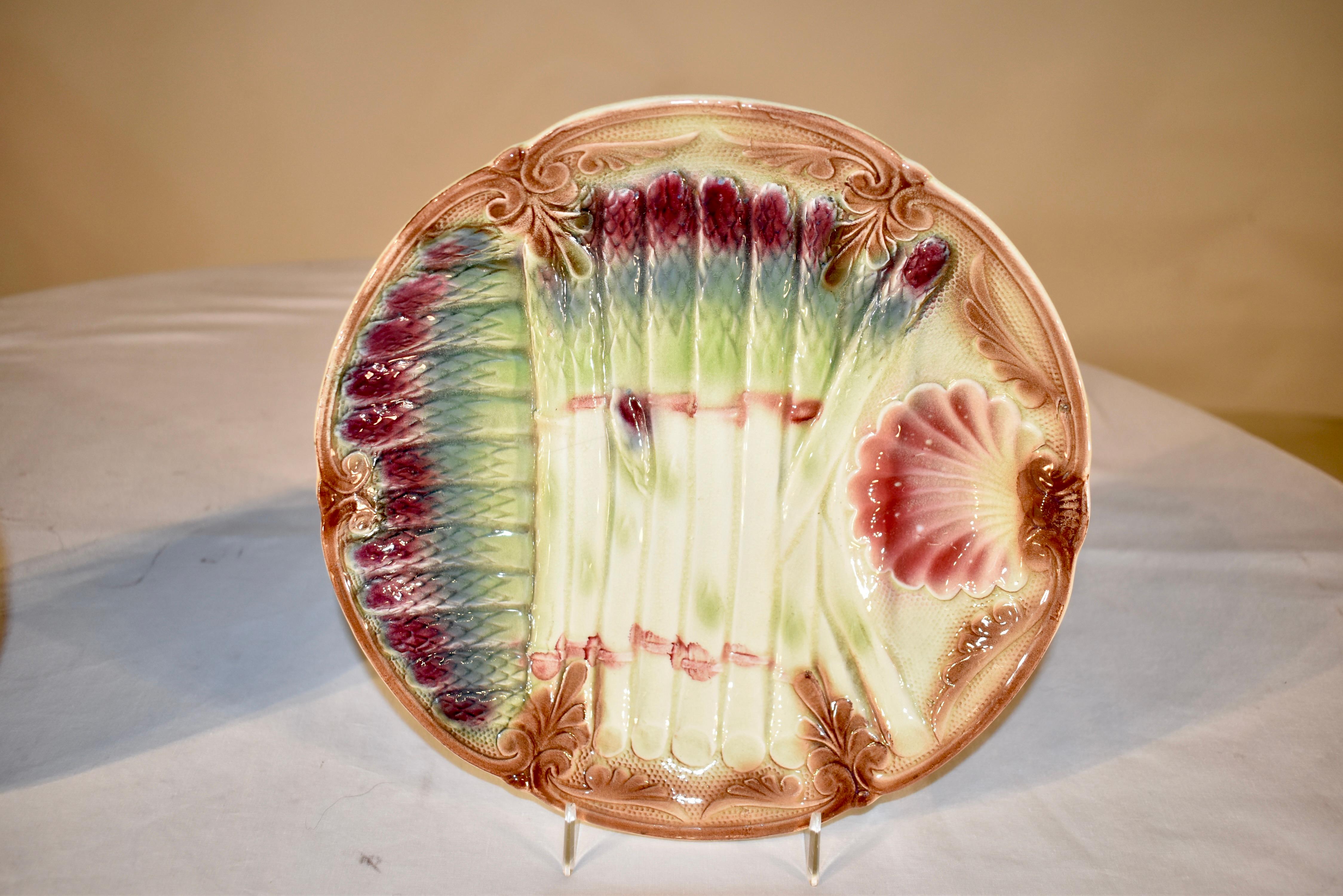 Pair of 19th Century French Asparagus Plates For Sale 2