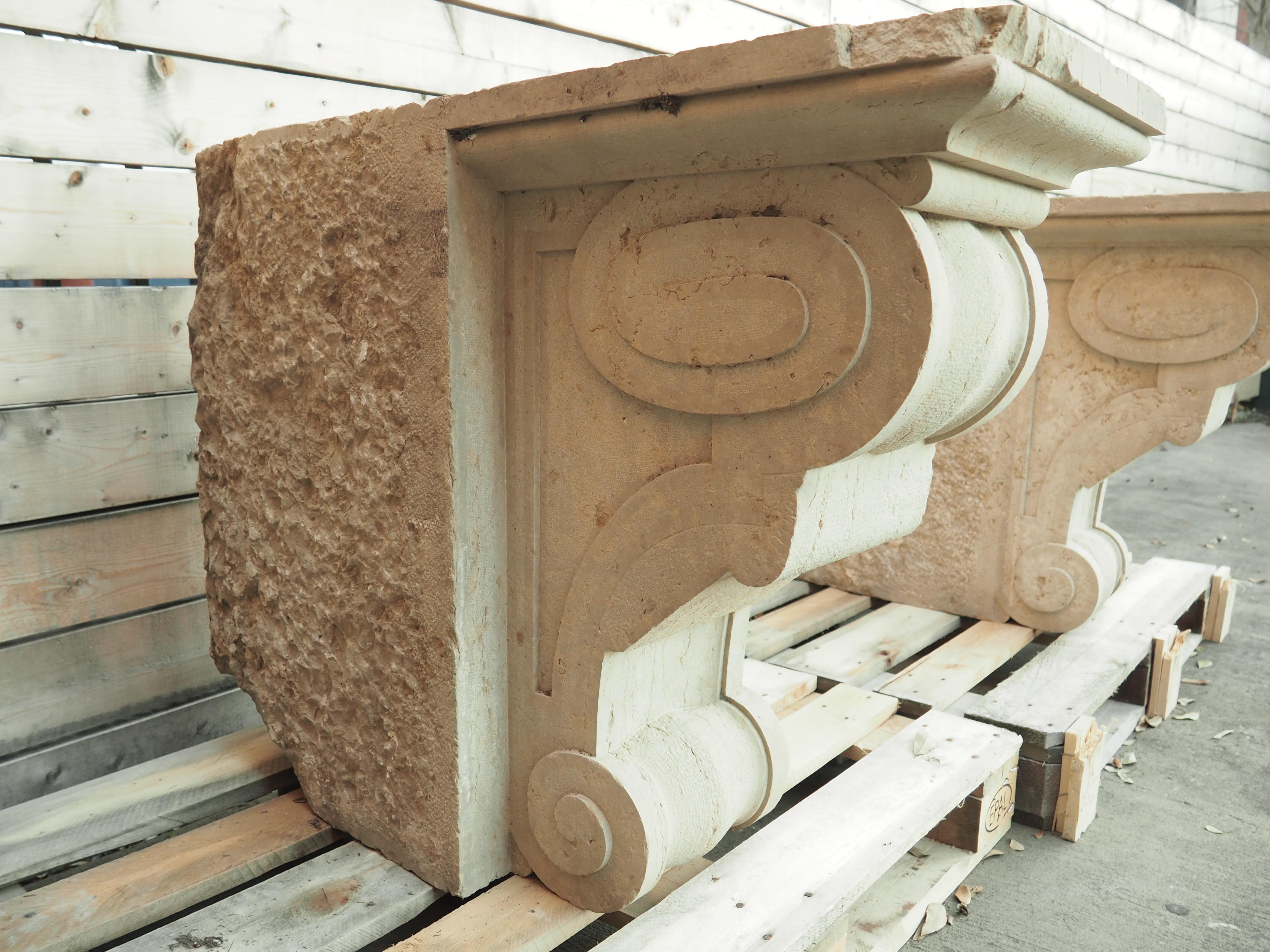 Pair of 19th Century French Balcony Corbels in Carved Pierre de Villebois Stone For Sale 2