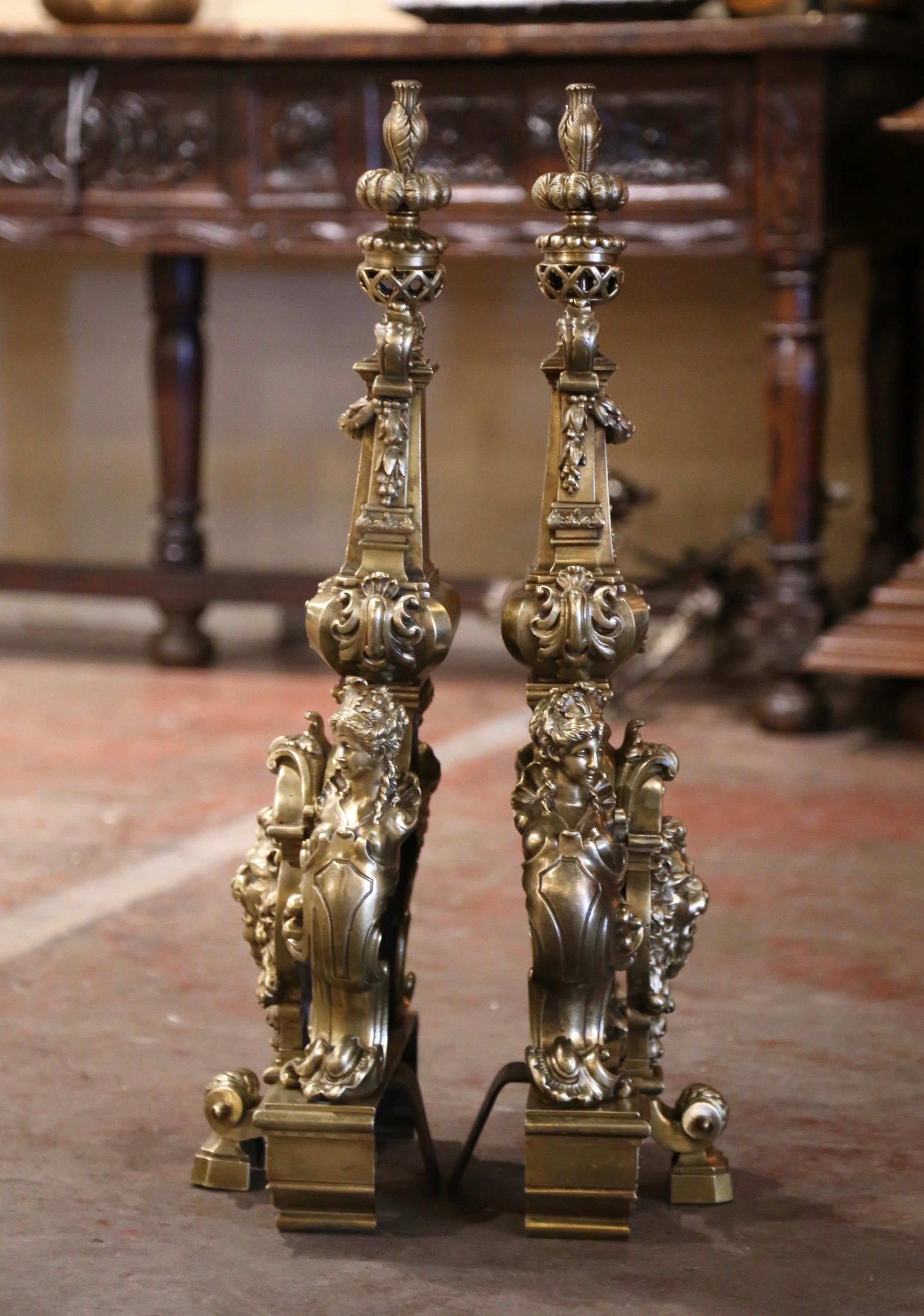 Bronzo Coppia di Androni barocchi francesi del XIX secolo con figure di leoni e donne in vendita