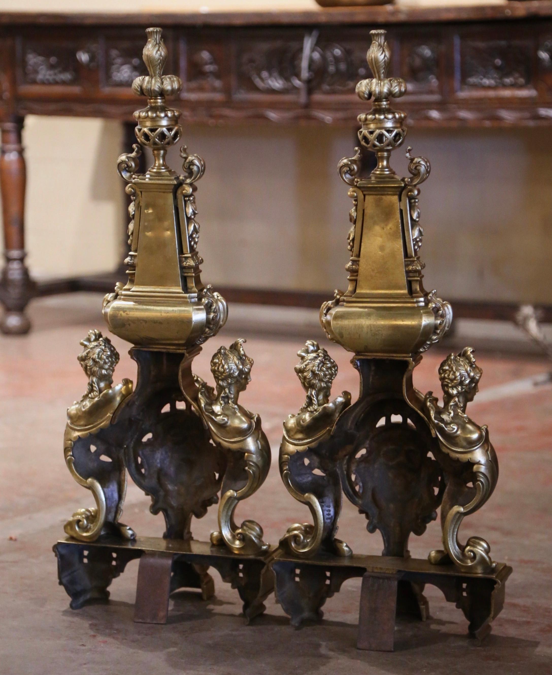 Coppia di Androni barocchi francesi del XIX secolo con figure di leoni e donne in vendita 2