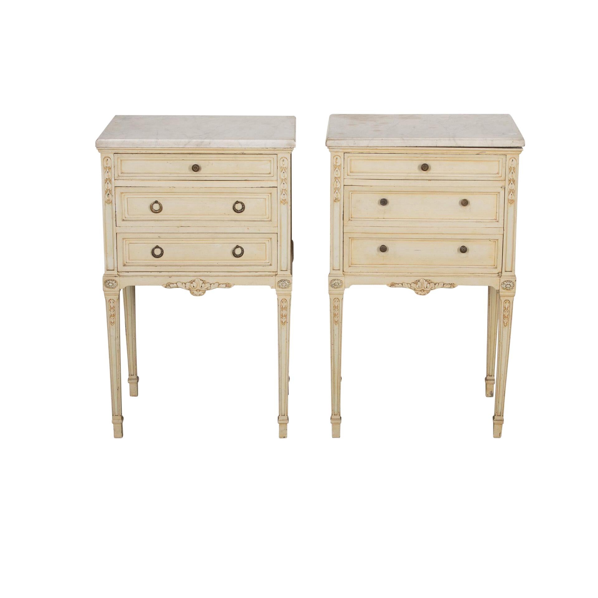 Pair of 19th Century French Bedside Cabinet 6