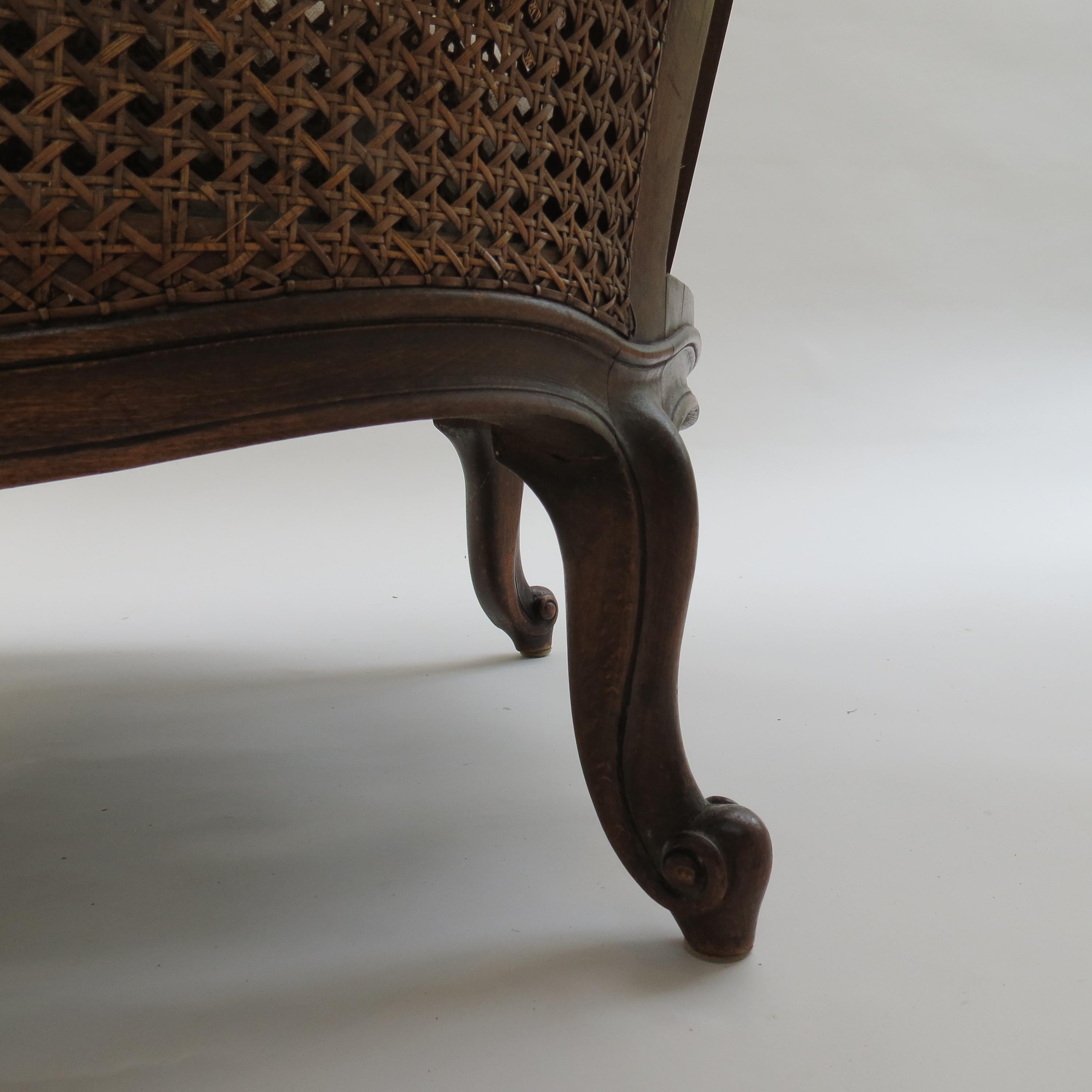 Coppia di sedie da salotto in rattan bergere francesi del XIX secolo in vendita 4