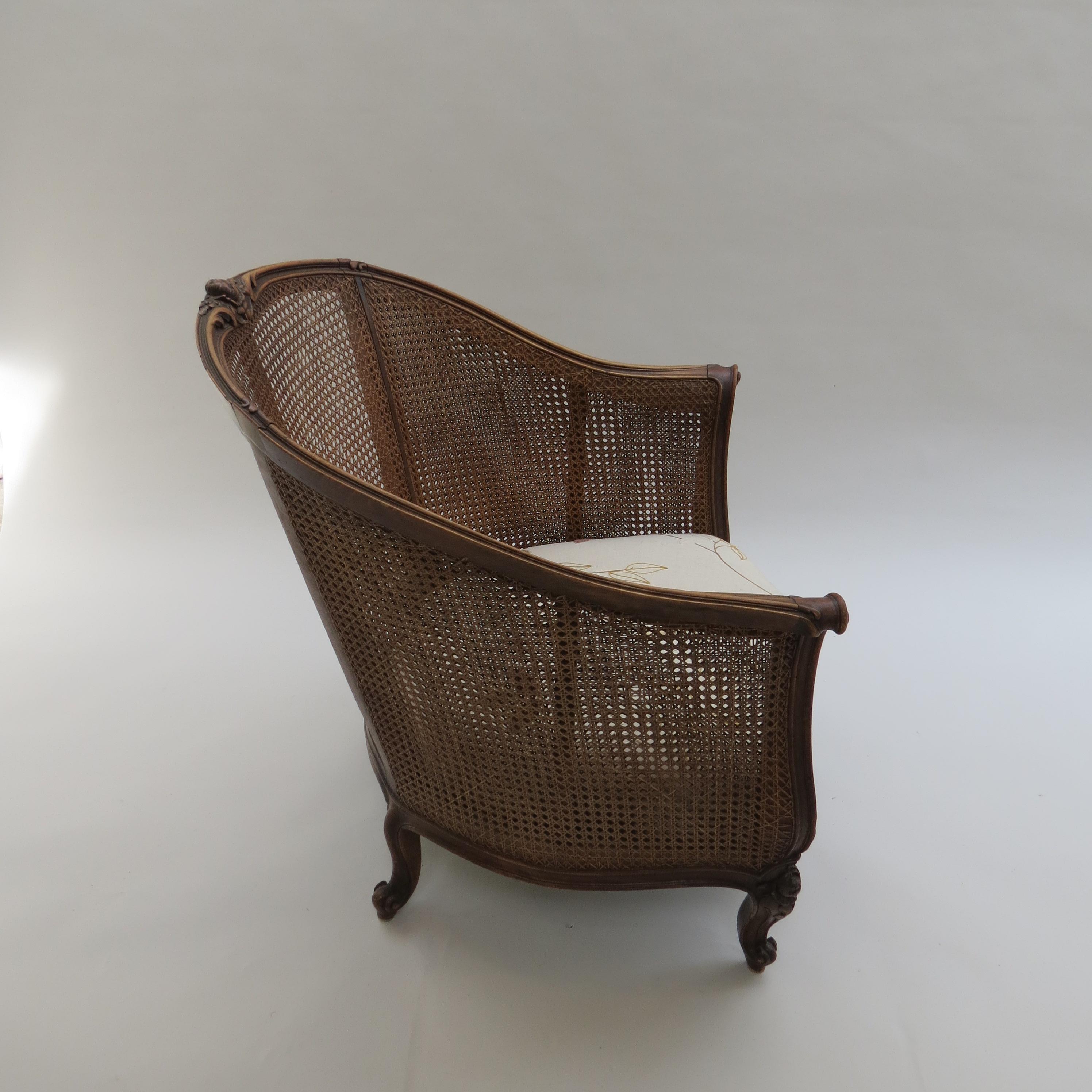 Coppia di sedie da salotto in rattan bergere francesi del XIX secolo in vendita 1