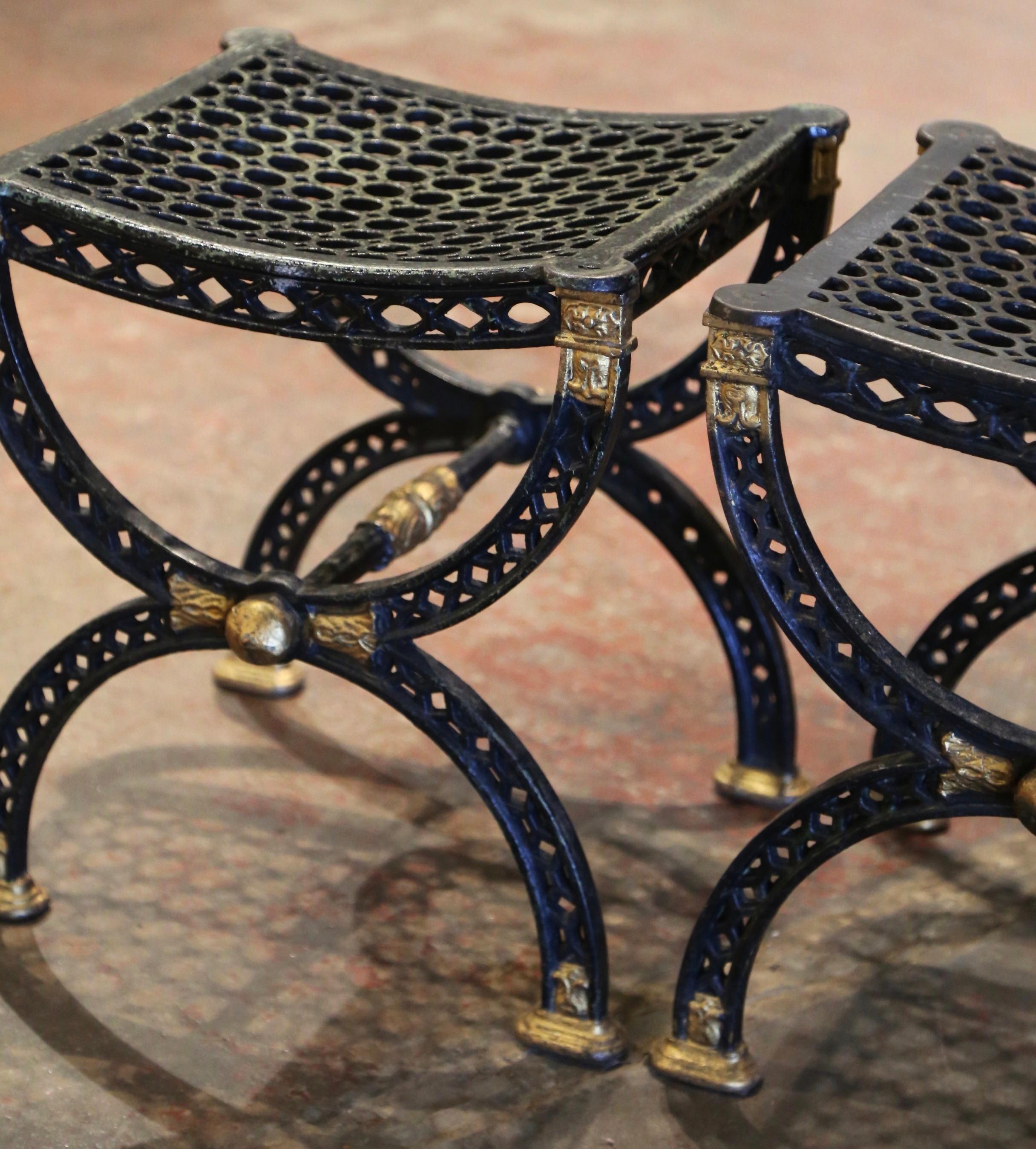 Renaissance Paire de tabourets 
