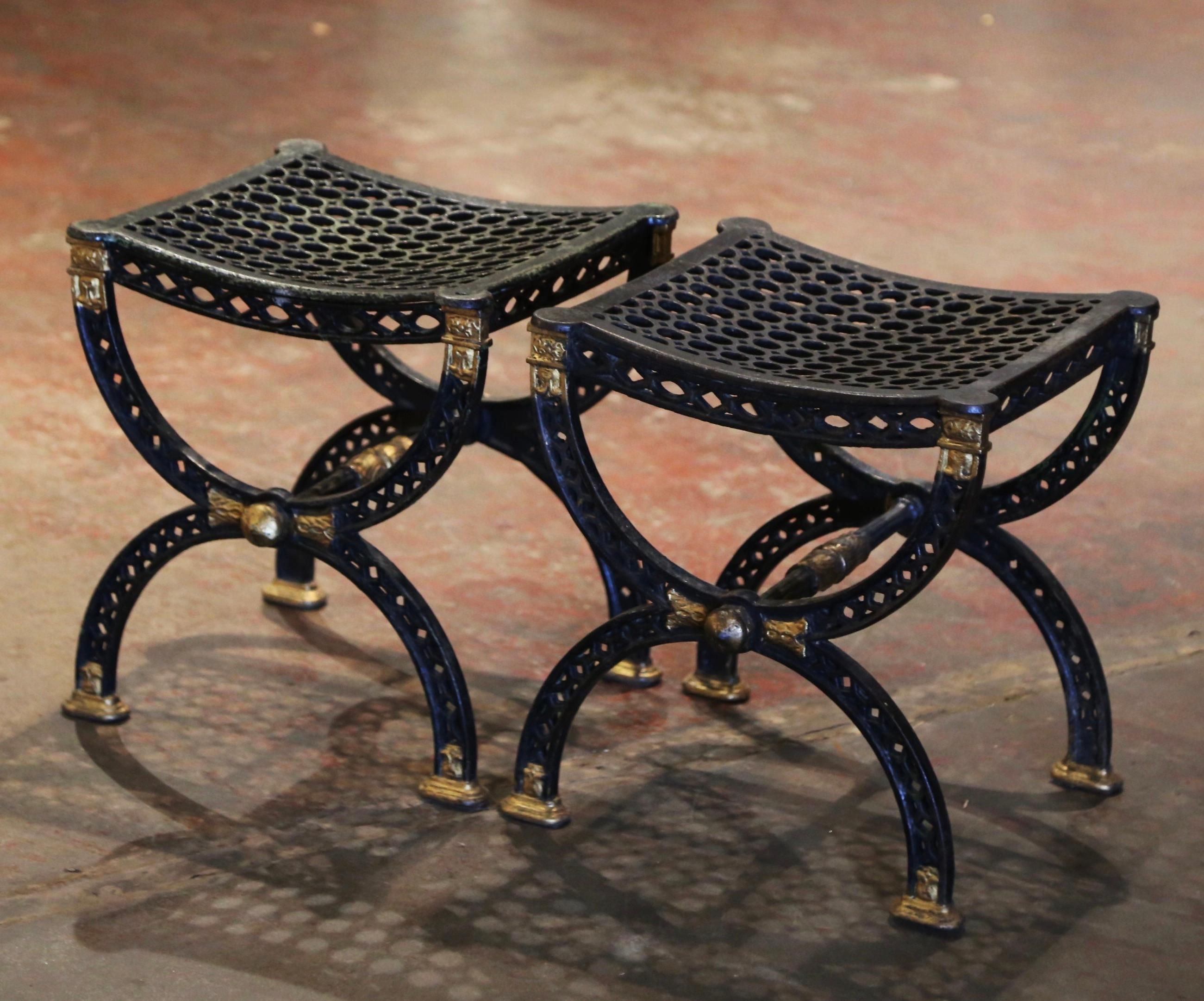 Doré Paire de tabourets 