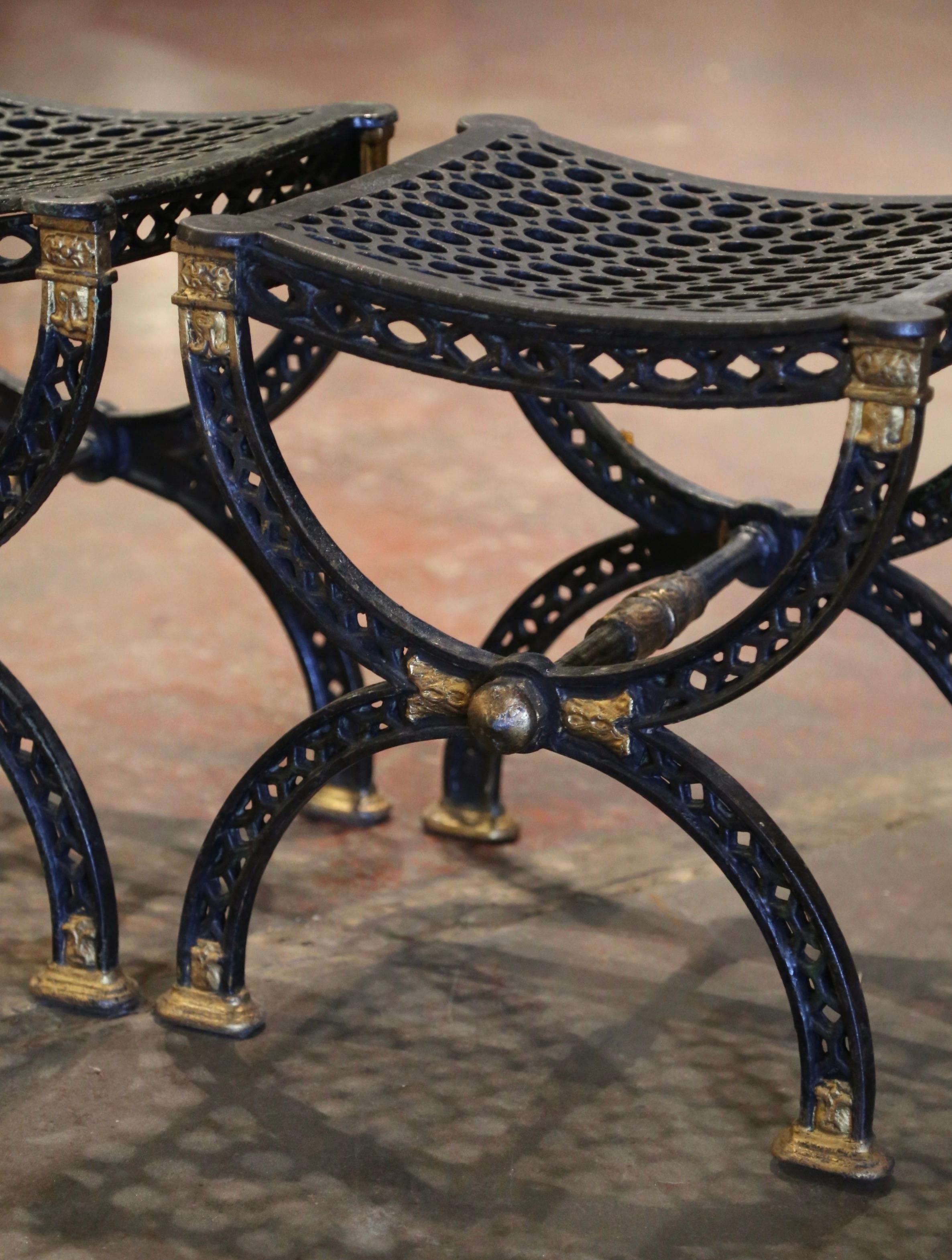 XIXe siècle Paire de tabourets 
