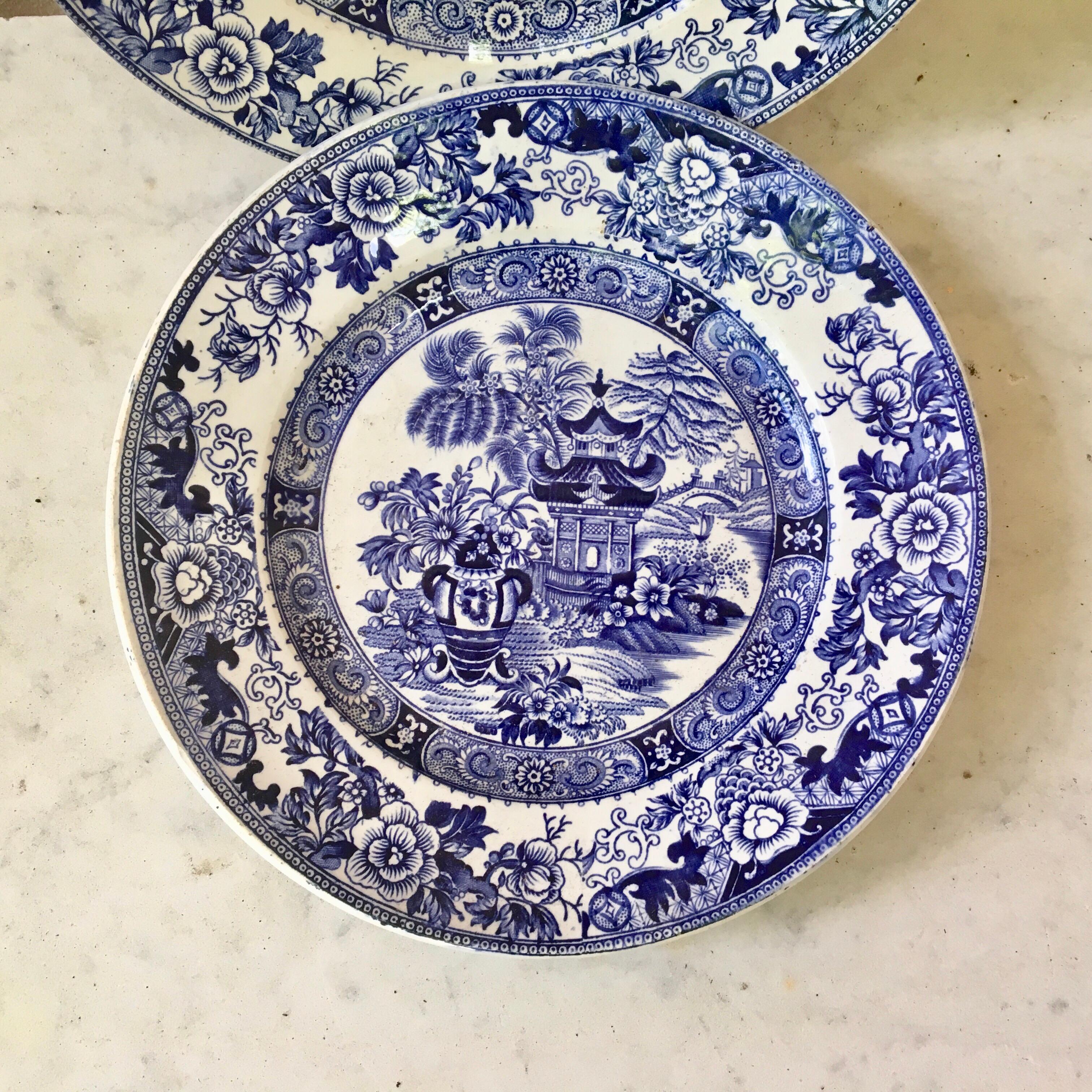 Pair of 19th century French blue and white chinoiserie plate Creil et Montereau.