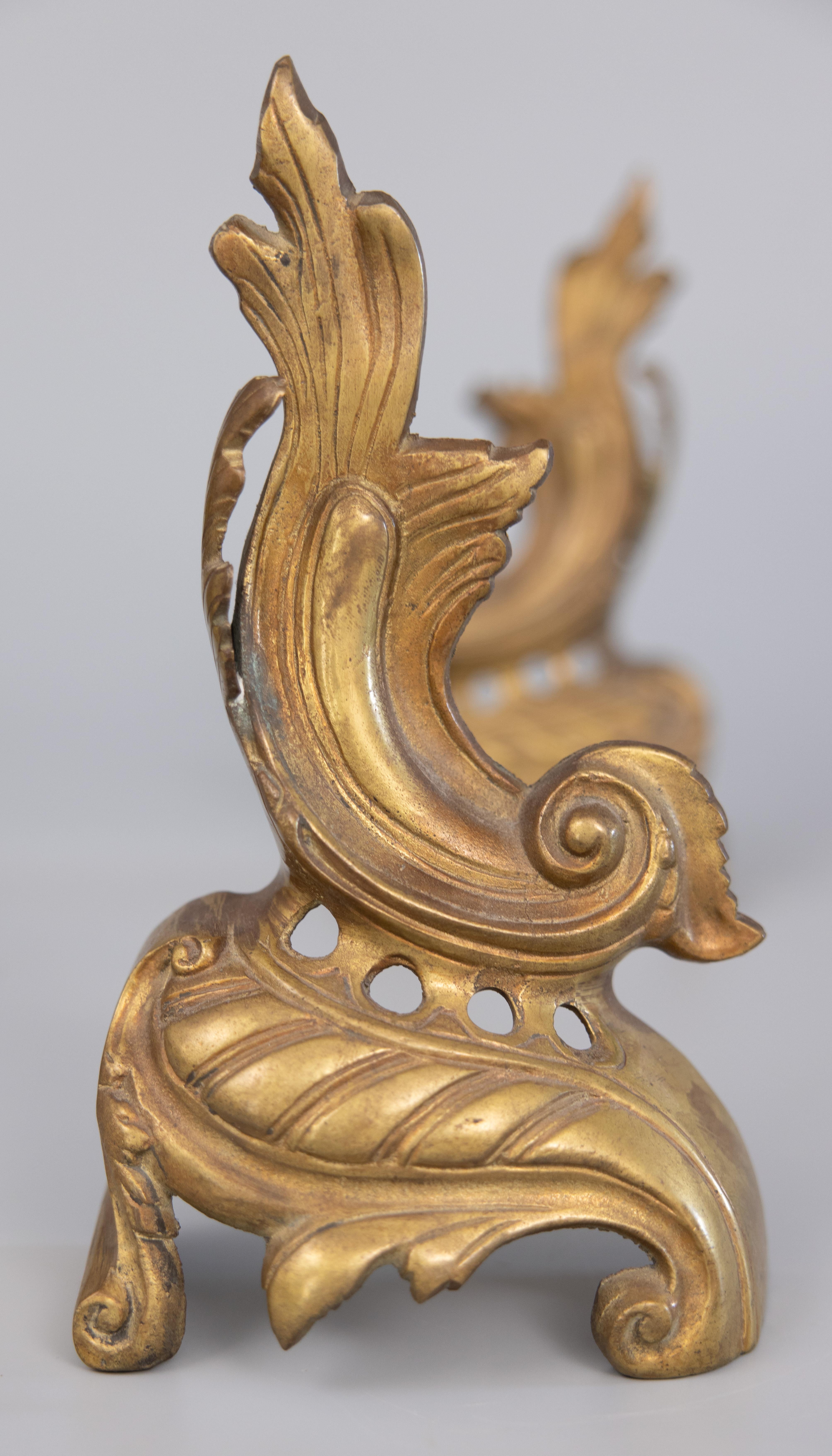 Art Nouveau Pair of 19th Century French Brass Acanthus Leaf Mantel Ornaments Bookends For Sale