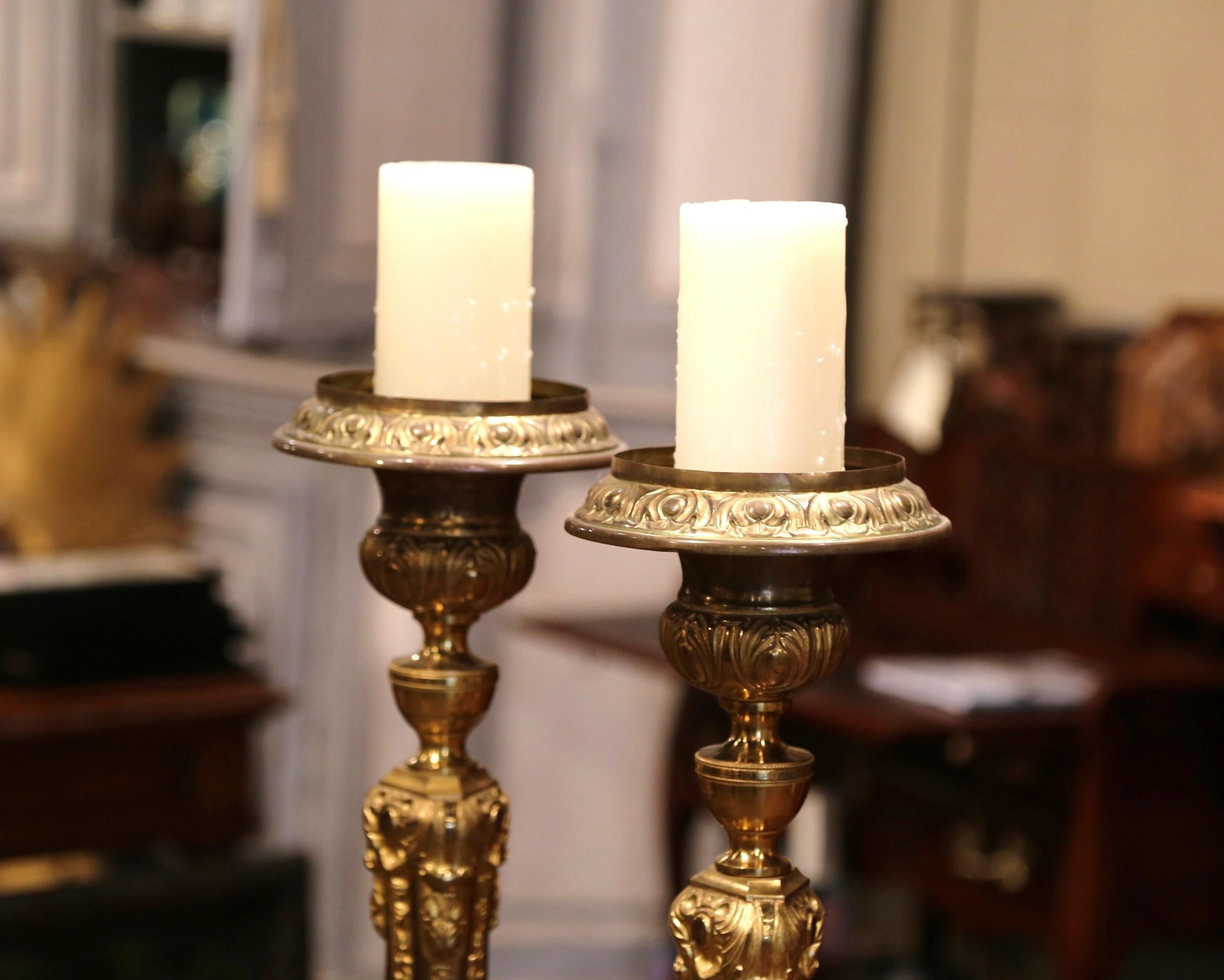 Rococo Pair of 19th Century French Brass Gilded Repousse Pic-Cierges Candleholders