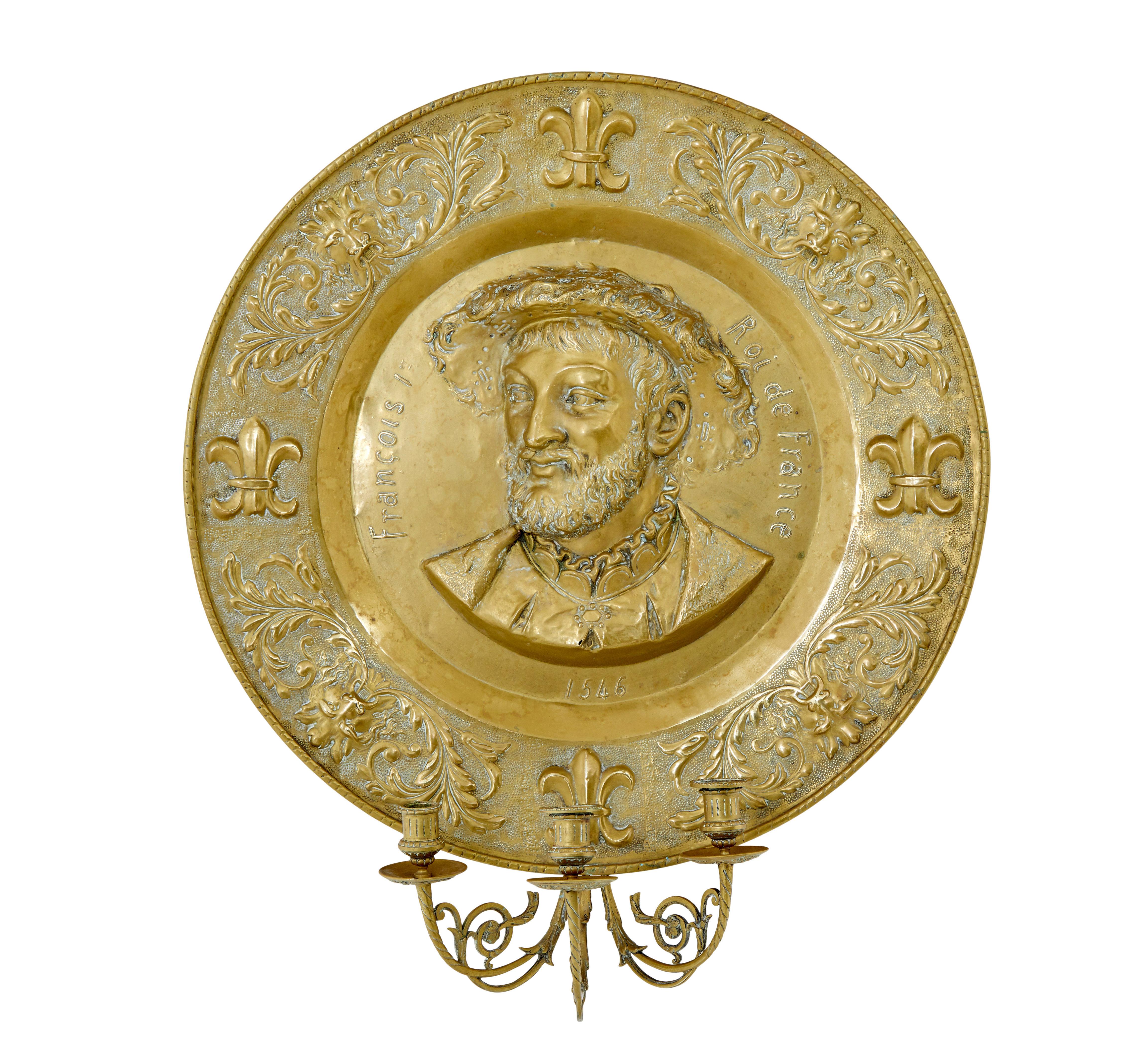 Paire d'appliques en laiton du XIXe siècle, vers 1890.

Paire de plaques décoratives de bonne qualité représentant deux personnages importants de la Renaissance française.  Diane de Poitiers et François premier roi de France (1515-1547)

Chacune