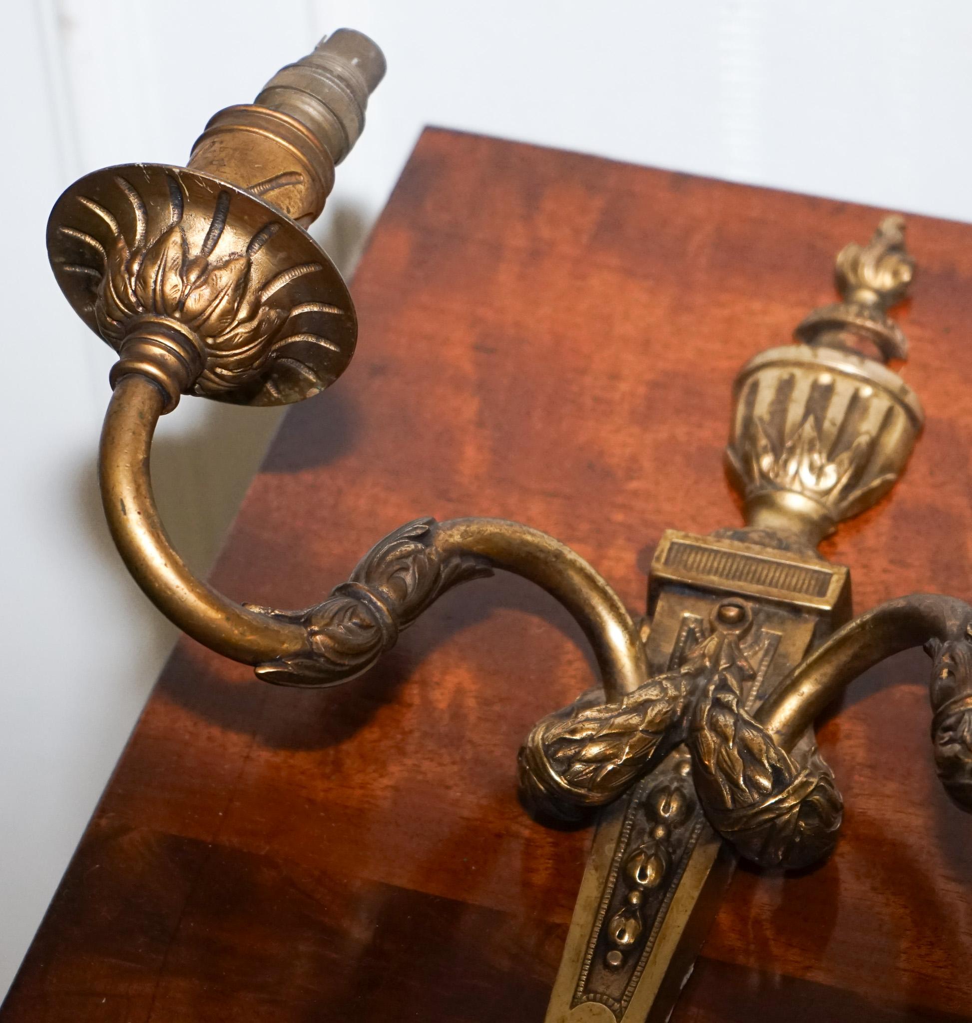 PAIR OF 19TH CENTURY FRENCH BRASS SCONCES TWO BRANCHES WALL LiGHTS For Sale 3