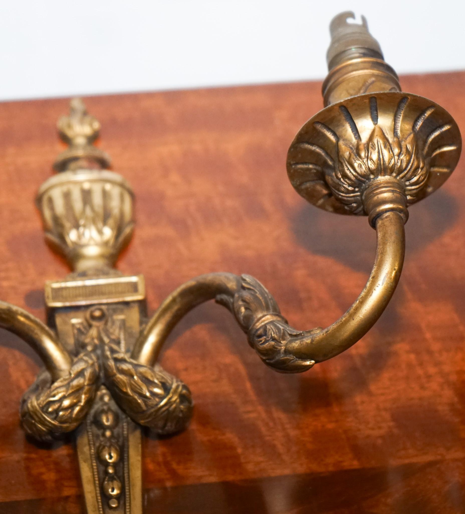 PAIR OF 19TH CENTURY FRENCH BRASS SCONCES TWO BRANCHES WALL LiGHTS For Sale 2