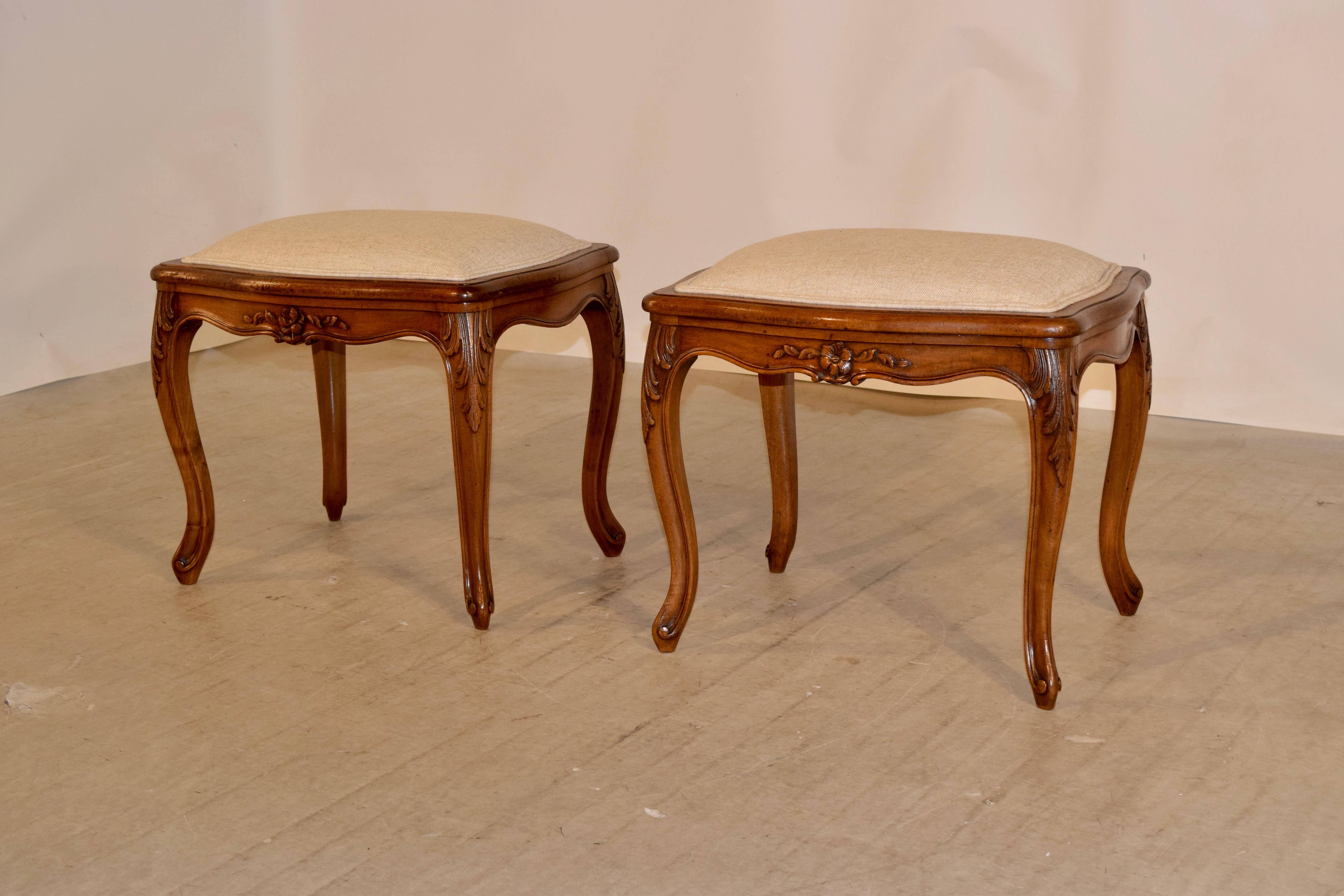 Louis XV Pair of 19th Century French Cabriole Stools