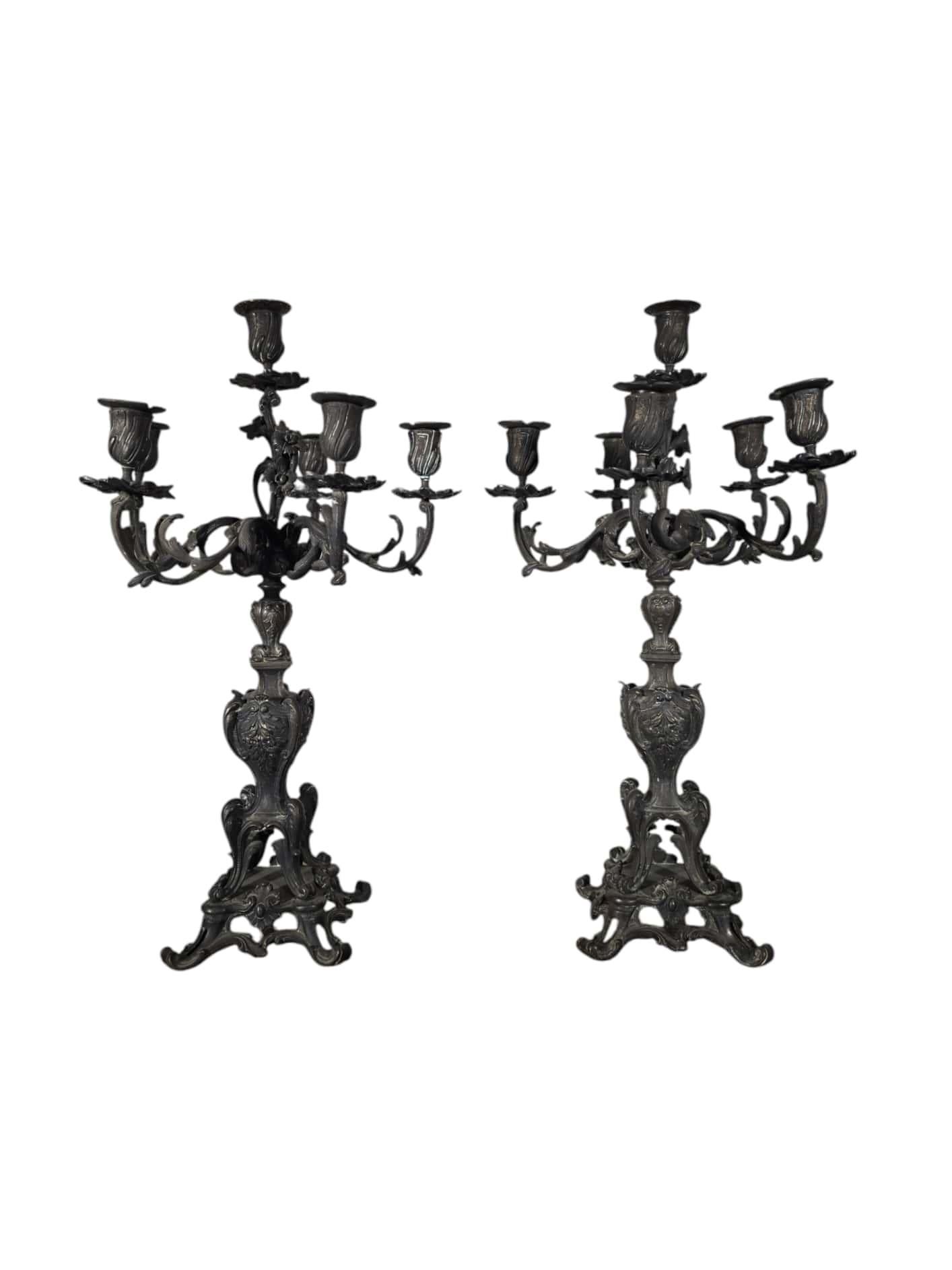 Coppia di candelabri francesi del XIX secolo in vendita 5