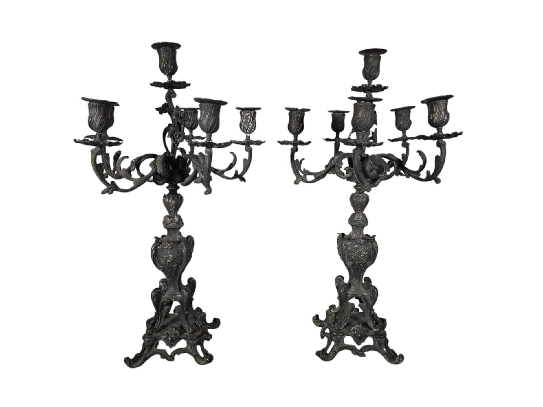 Coppia di candelabri francesi del XIX secolo in vendita 6
