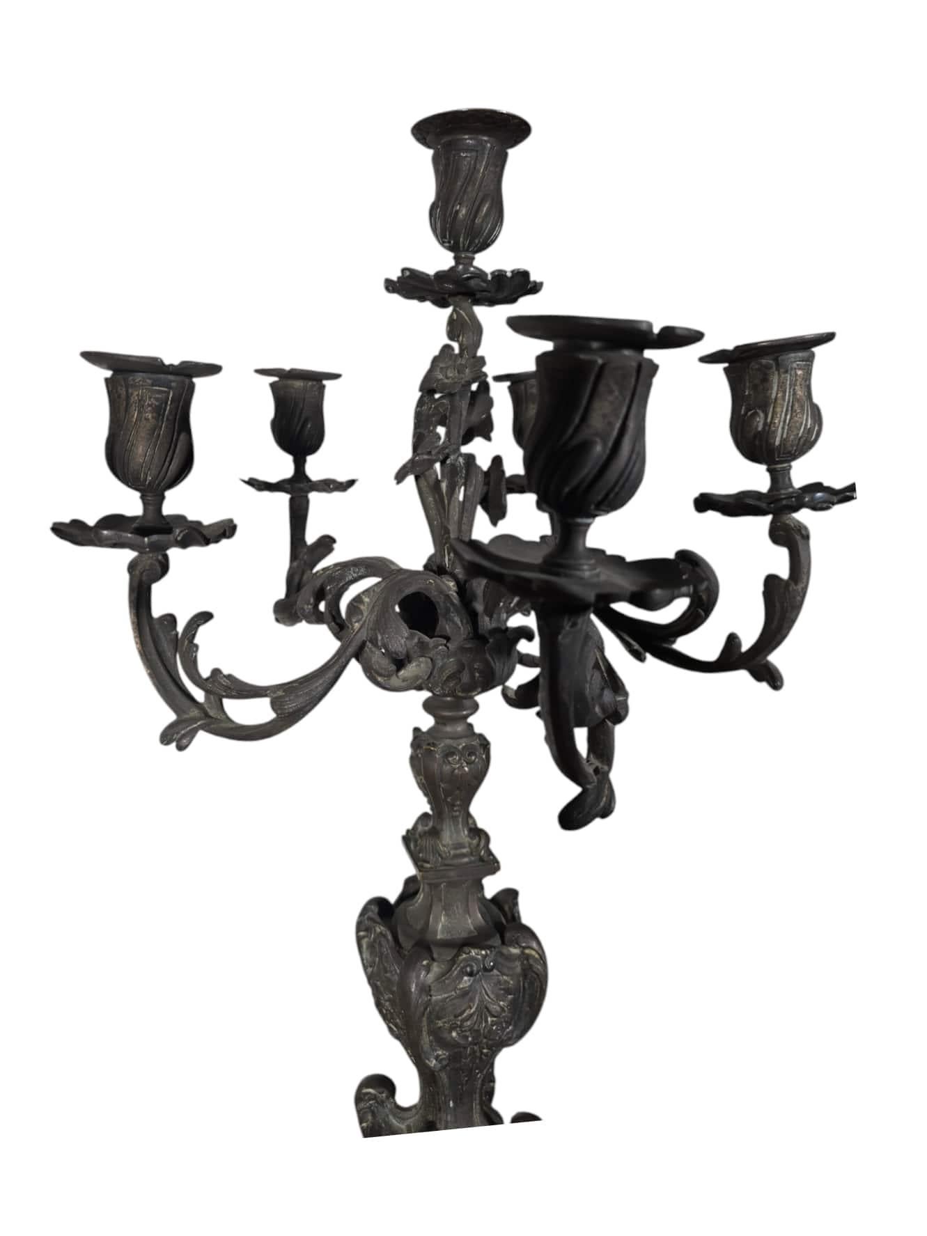 Coppia di candelabri francesi del XIX secolo In condizioni buone in vendita a Madrid, ES