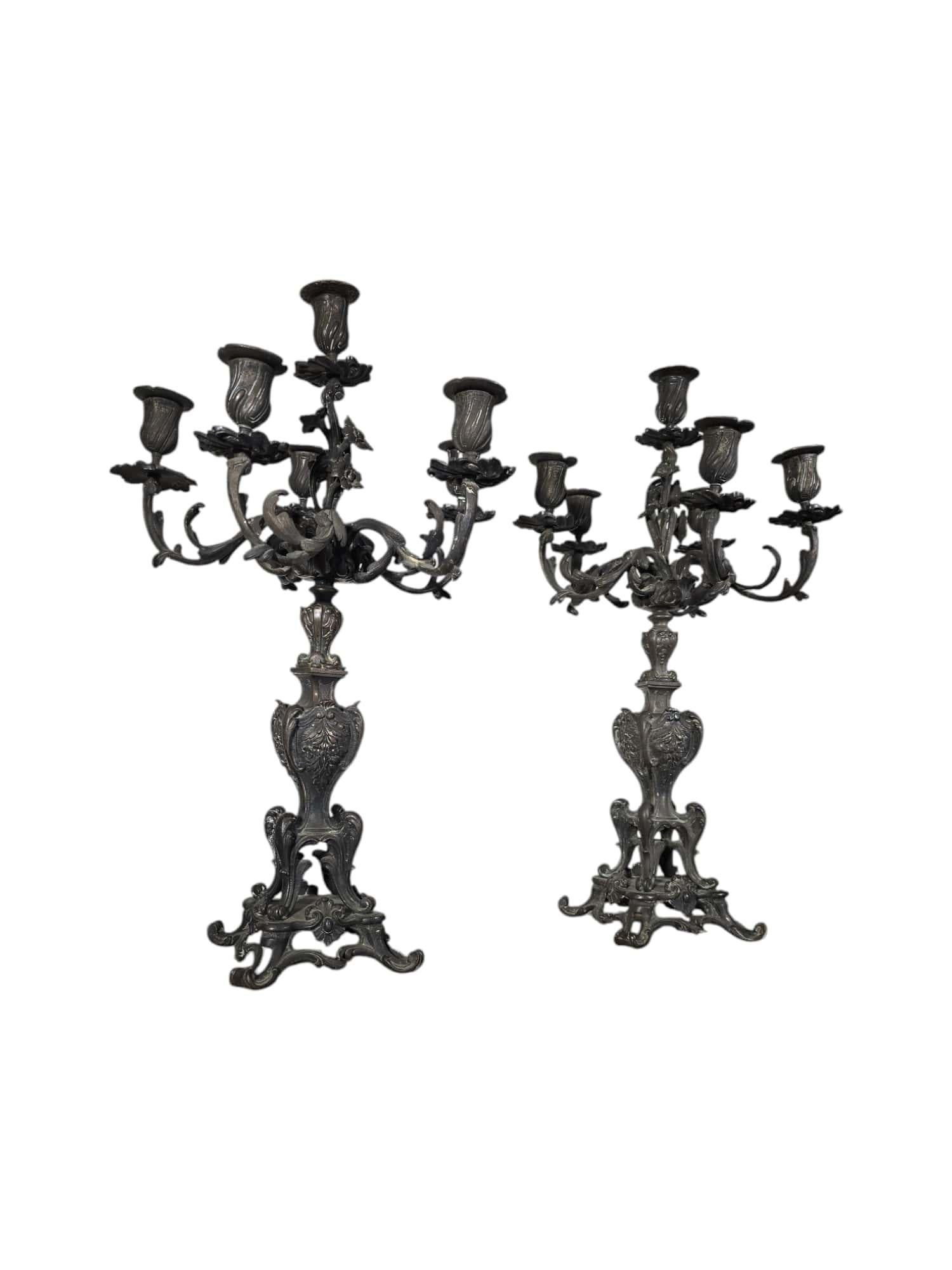 Coppia di candelabri francesi del XIX secolo in vendita 2