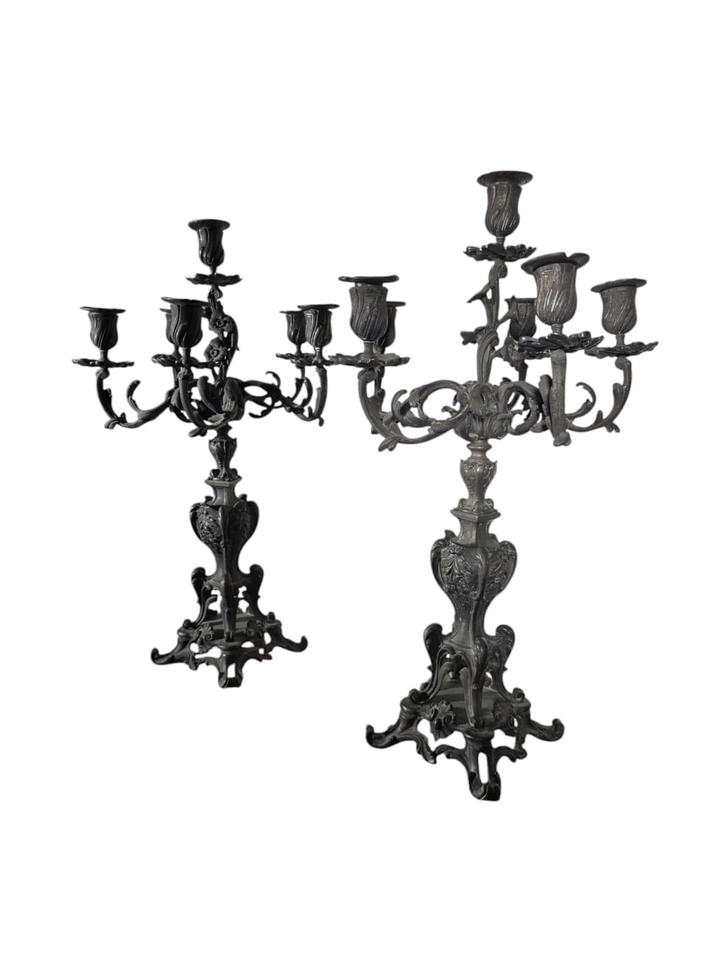 Coppia di candelabri francesi del XIX secolo in vendita 4