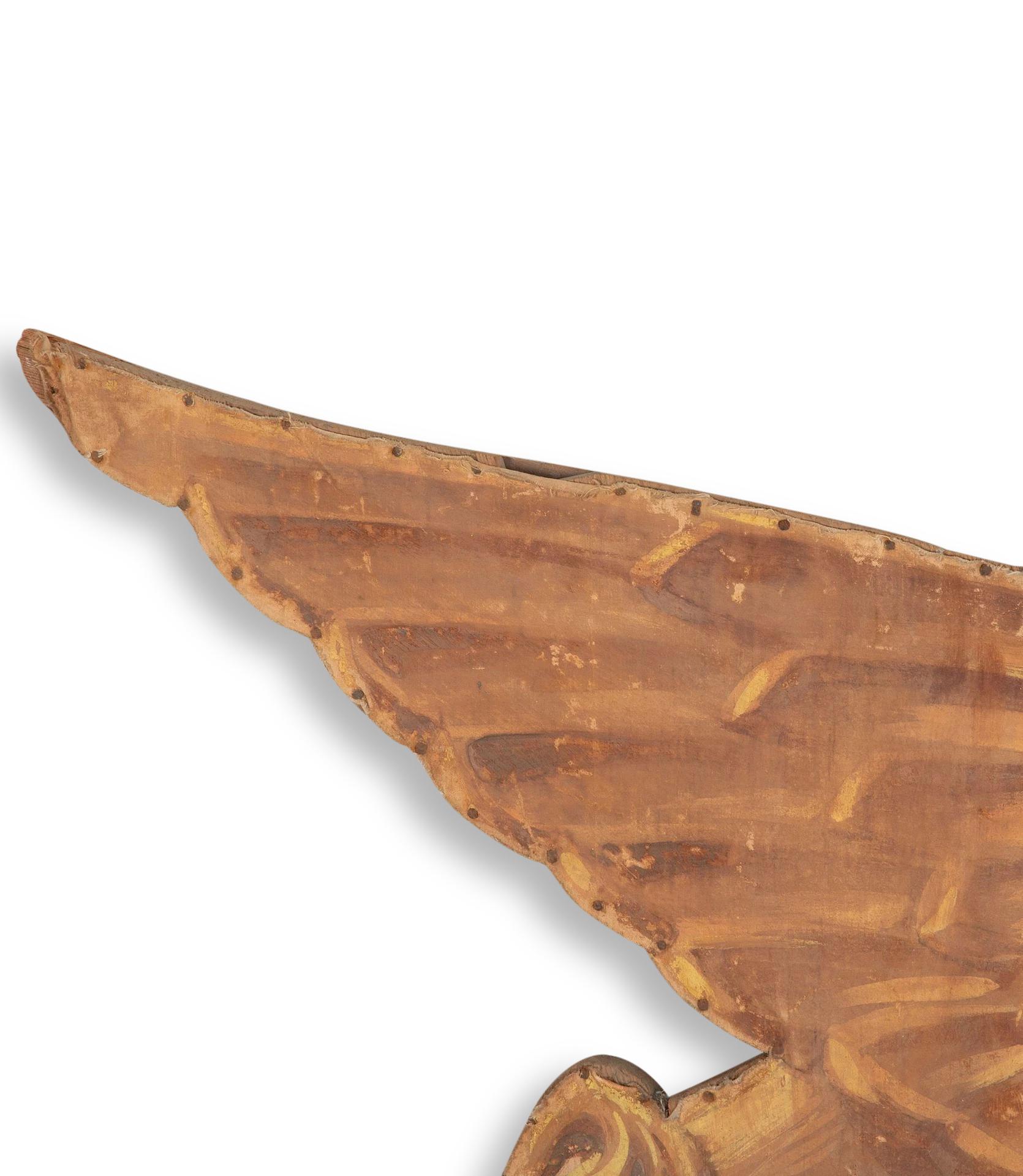 Sculpté Paire d'accessoires muraux en toile de lion du 19e siècle en vente