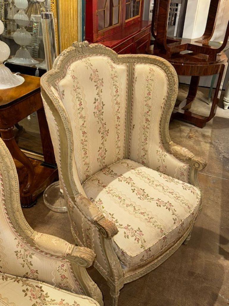 Coppia di bergere francesi Luigi XVI intagliate e dipinte del XIX secolo in vendita 1