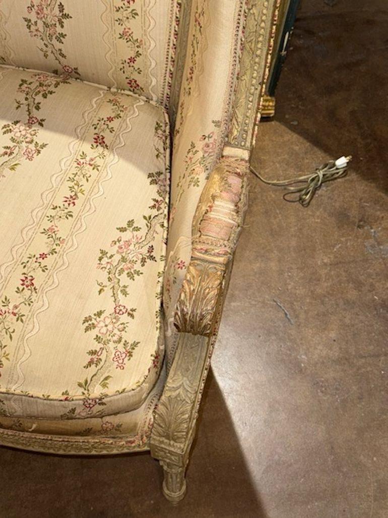 Coppia di bergere francesi Luigi XVI intagliate e dipinte del XIX secolo in vendita 3