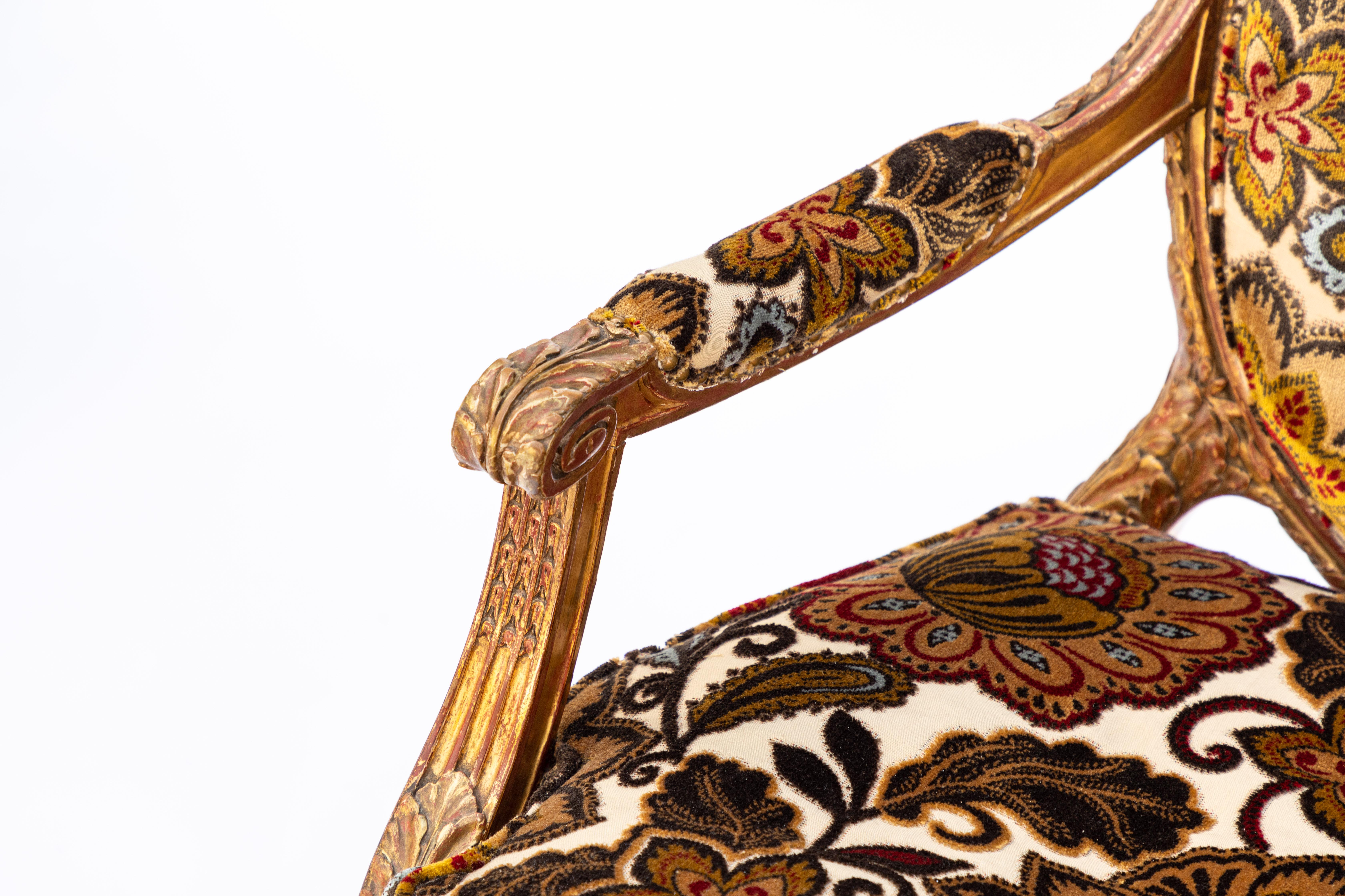 XIXe siècle Paire de fauteuils en bois doré sculpté français du 19ème siècle en vente