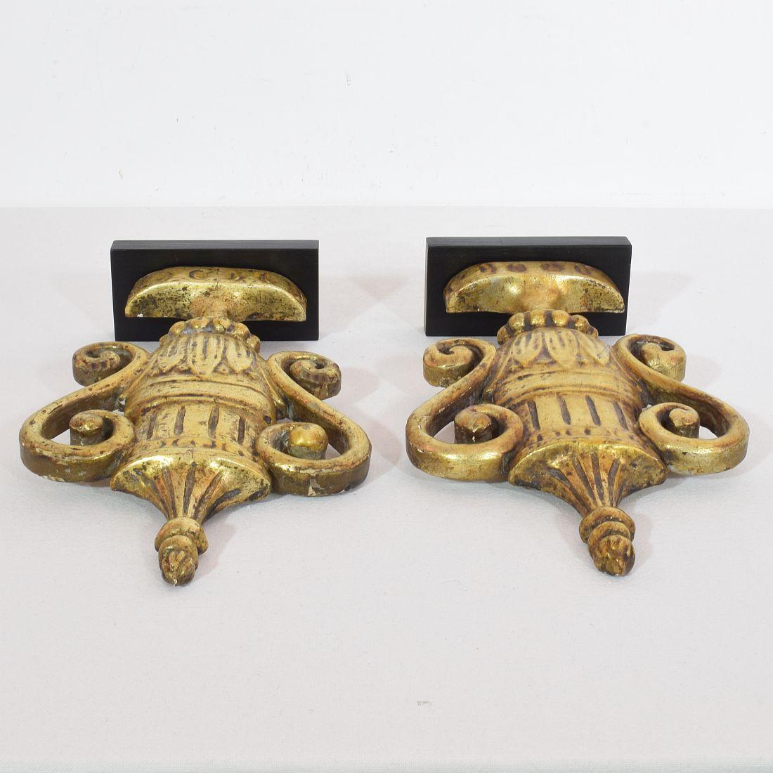 Pair of 19th Century French Carved Giltwood Ornaments 9